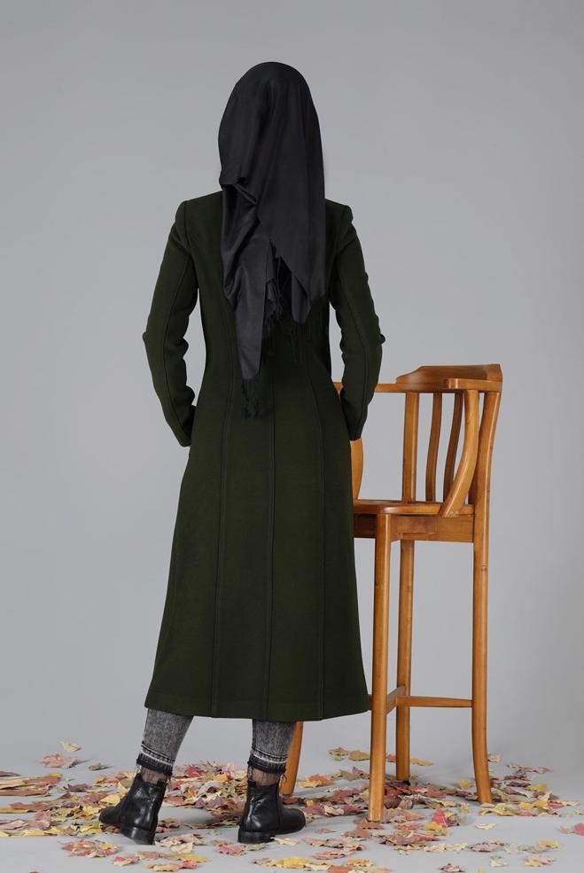 Tesettür giyim HAKİ YAKASI BAĞLAMALI KEMER DETAYLI KABAN 9500  - ALVİNA