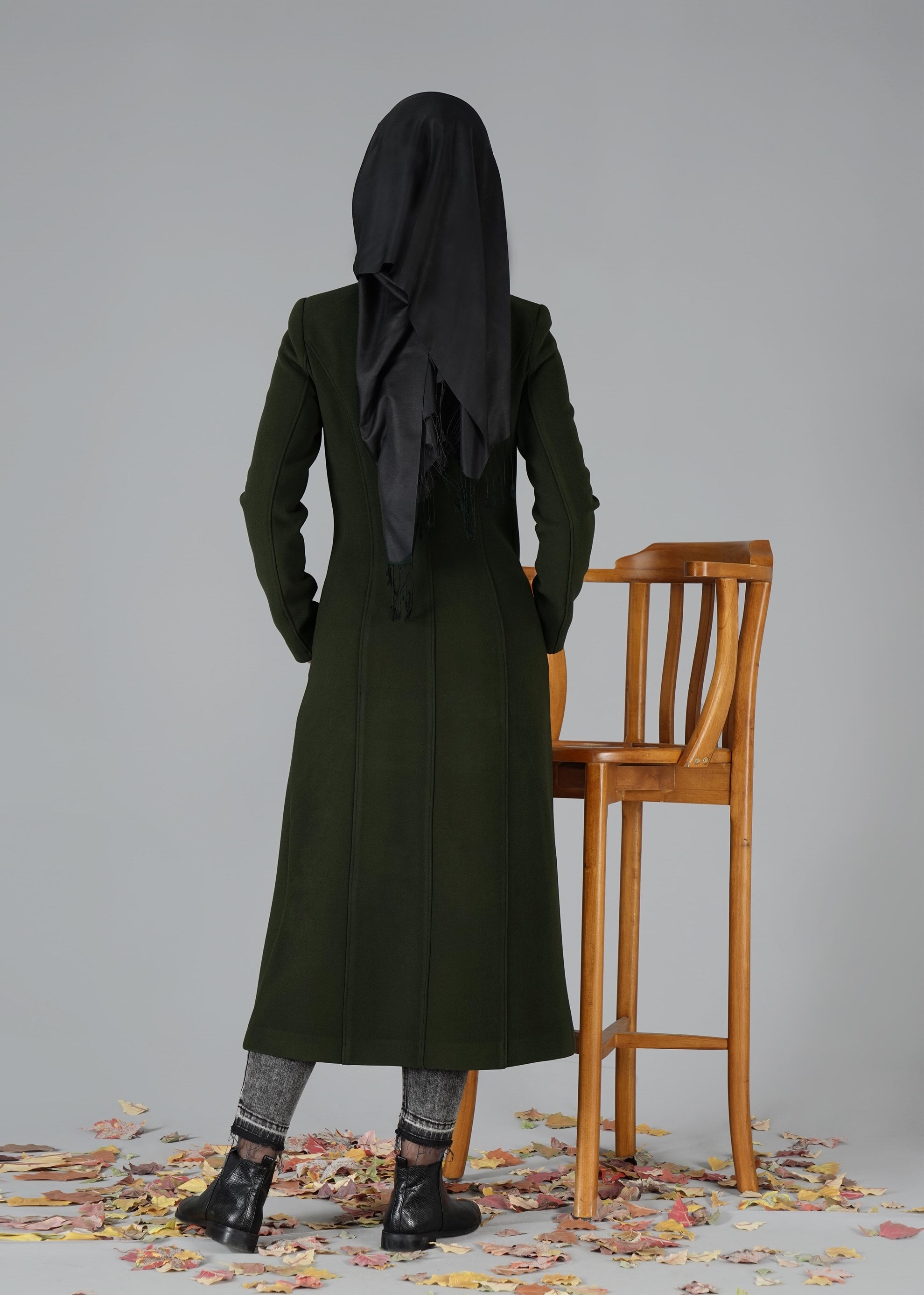 Tesettür giyim HAKİ YAKASI BAĞLAMALI KEMER DETAYLI KABAN 9500 