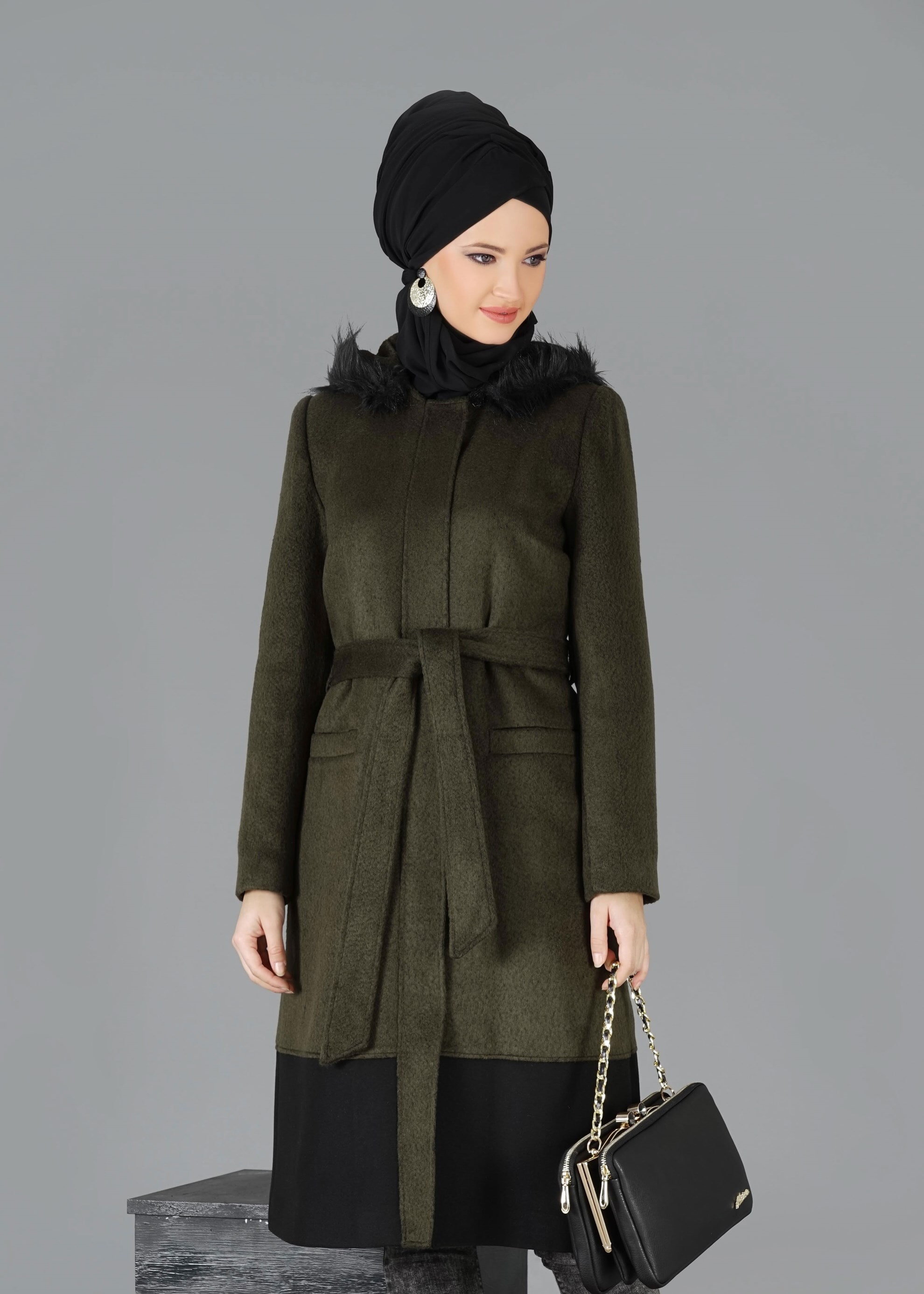 Tesettür giyim HAKİ 9501 KABAN