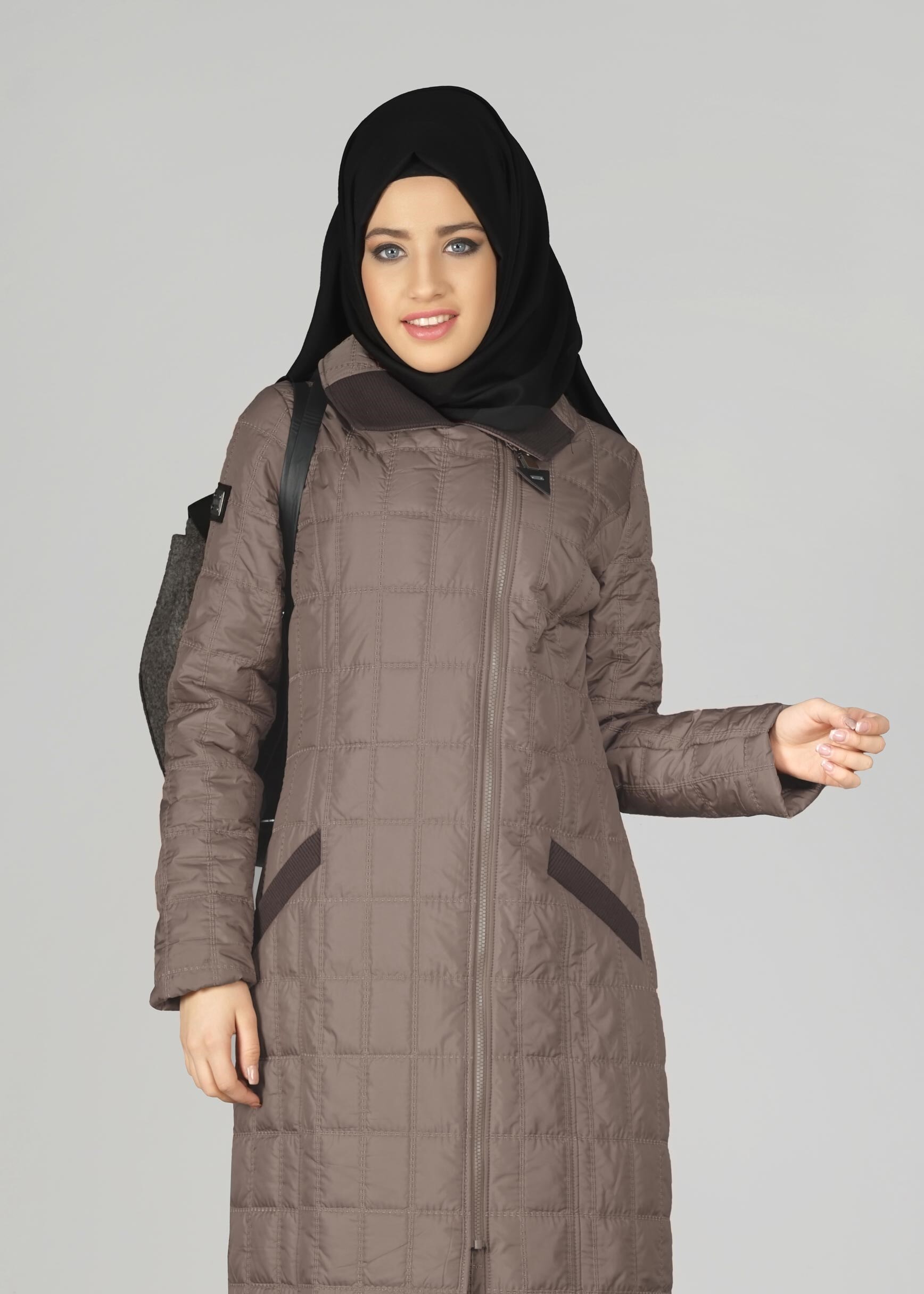 Tesettür giyim KAHVE 9502 KARE KAPİTONE  TESETTÜR KABAN