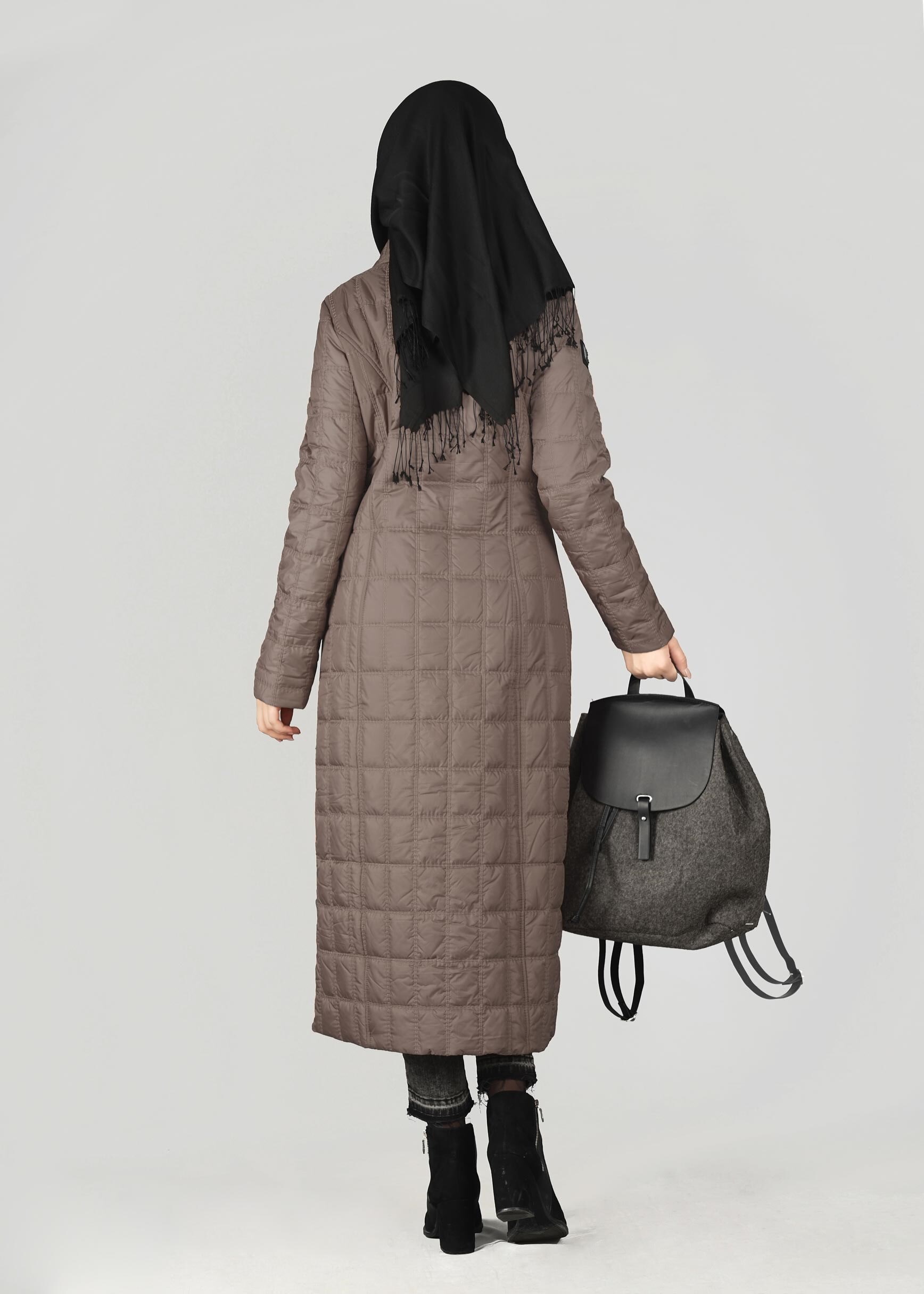 Tesettür giyim KAHVE 9502 KARE KAPİTONE  TESETTÜR KABAN