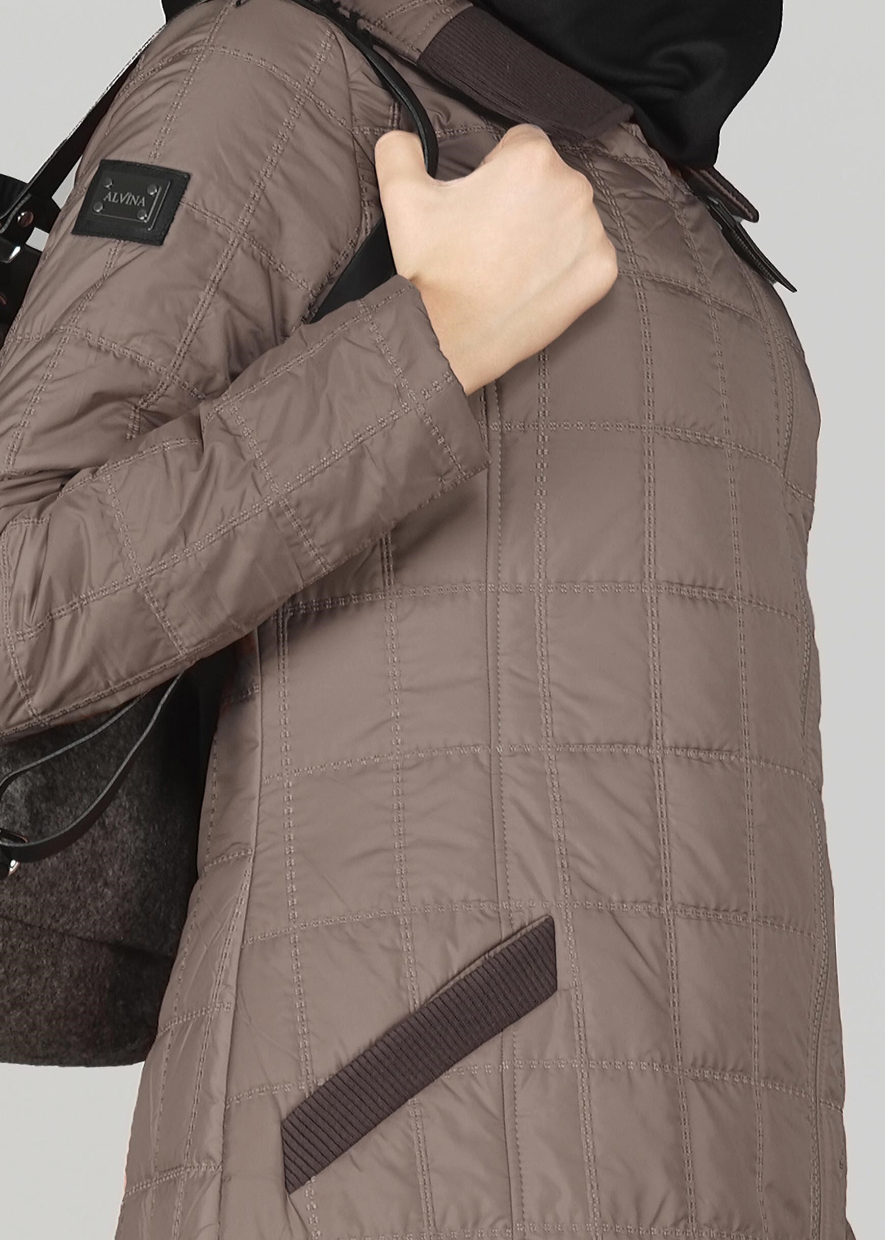 Tesettür giyim KAHVE 9502 KARE KAPİTONE  TESETTÜR KABAN