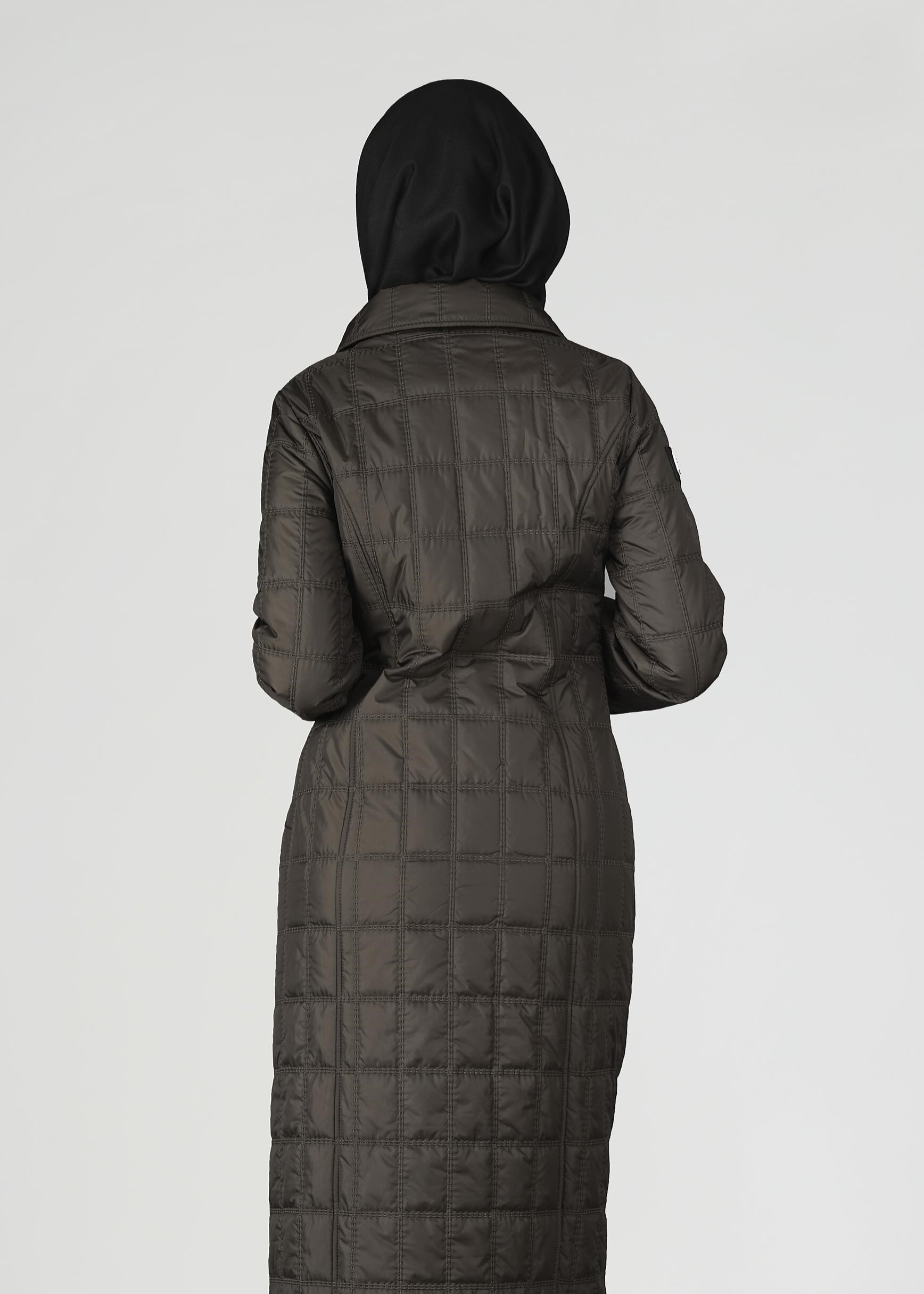 Tesettür giyim HAKİ 9502 KARE KAPİTONE  TESETTÜR KABAN