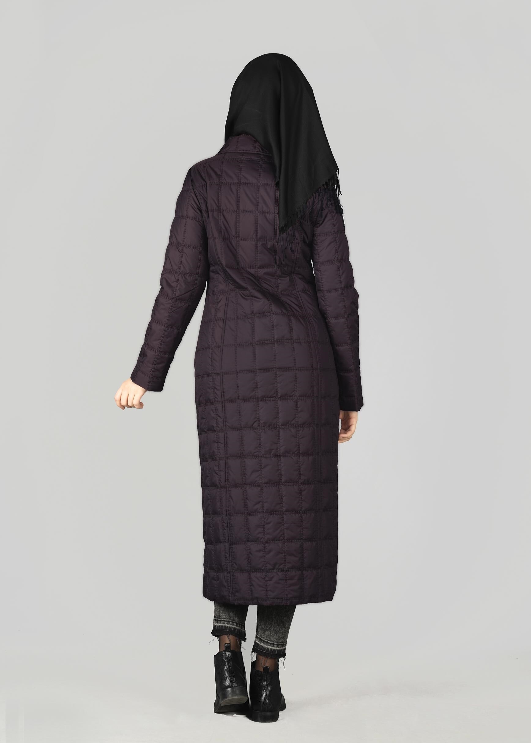 Tesettür giyim MÜRDÜM 9502 KARE KAPİTONE  TESETTÜR KABAN