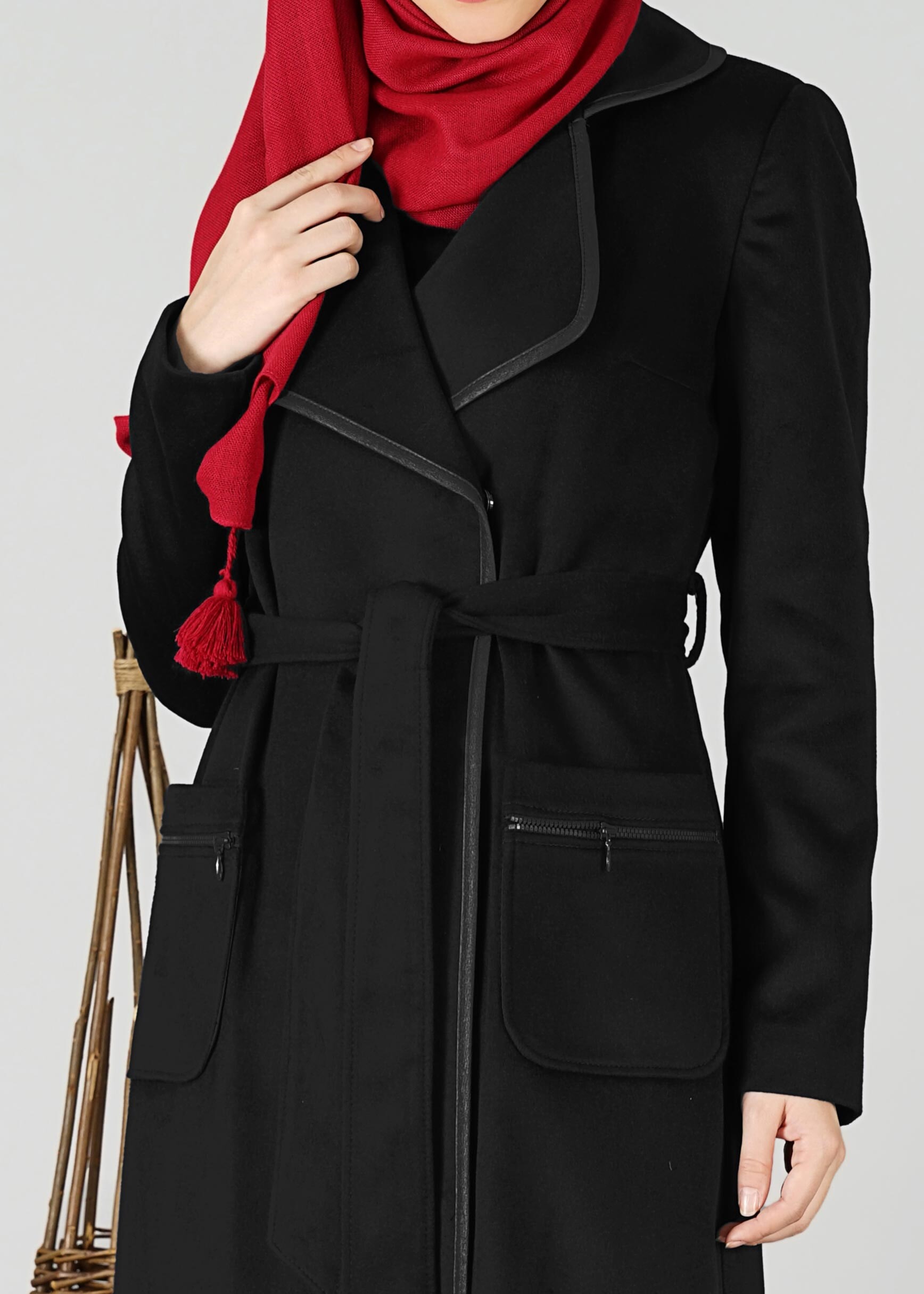 Tesettür giyim SİYAH KRUVAZE YAKA KUŞAKLI KABAN 9503