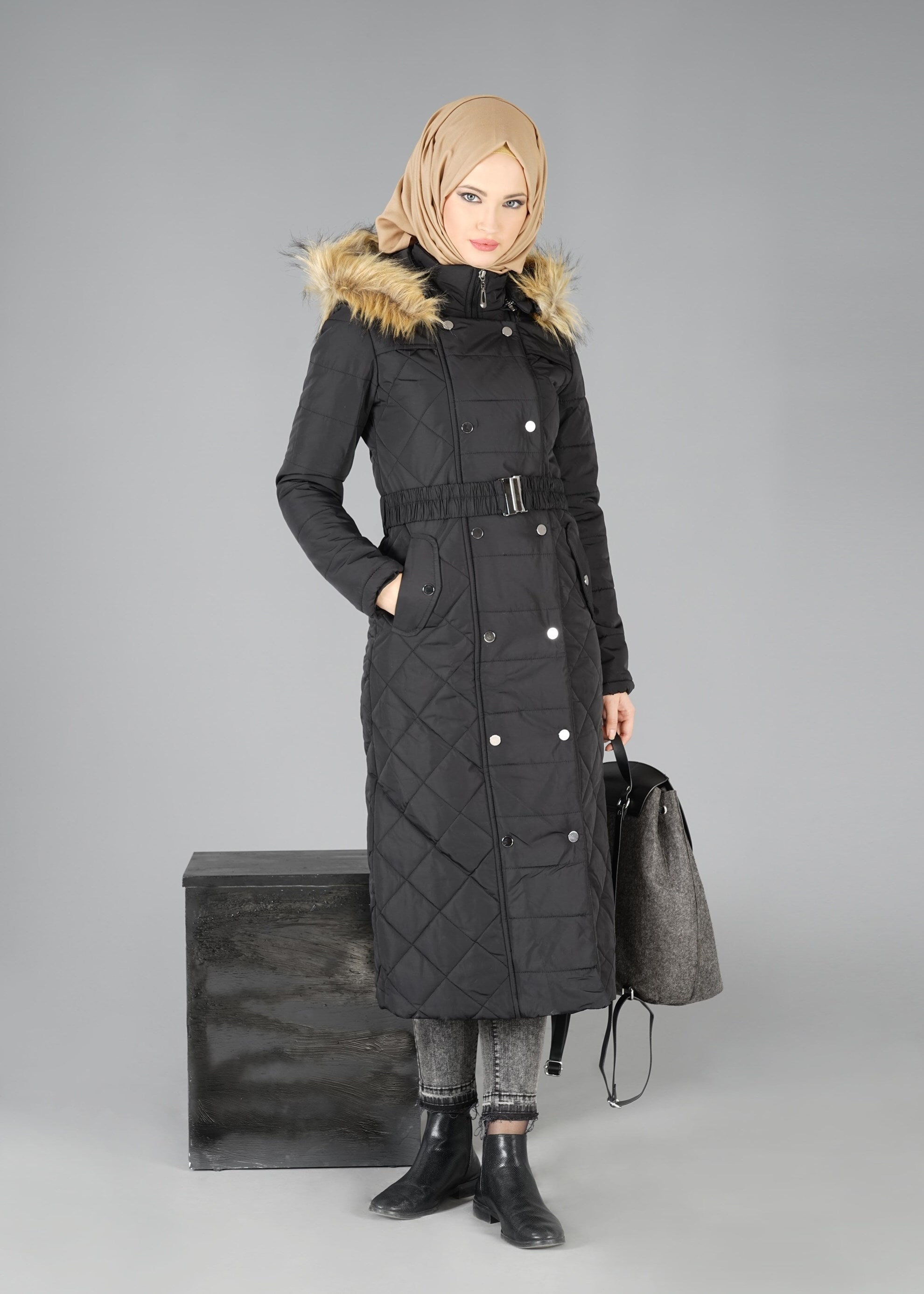 Tesettür giyim SİYAH 9508 KABAN