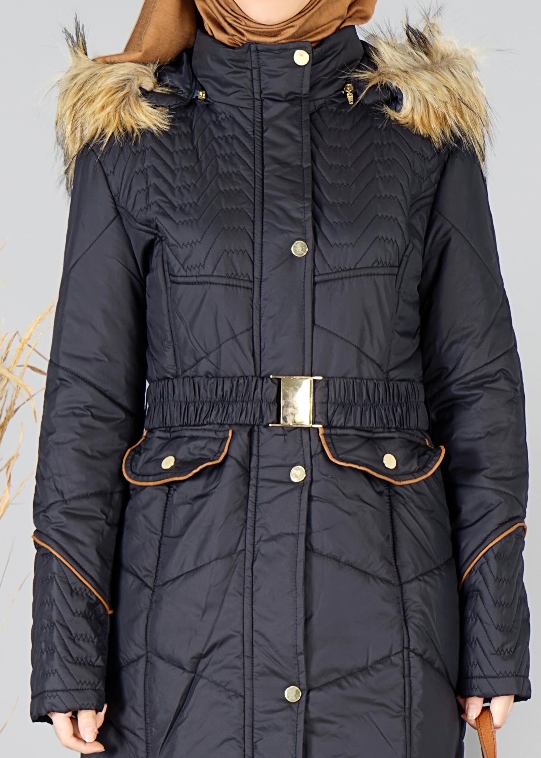 Tesettür giyim LACİVERT KAPÜŞONU KÜRKLÜ KABAN 9516