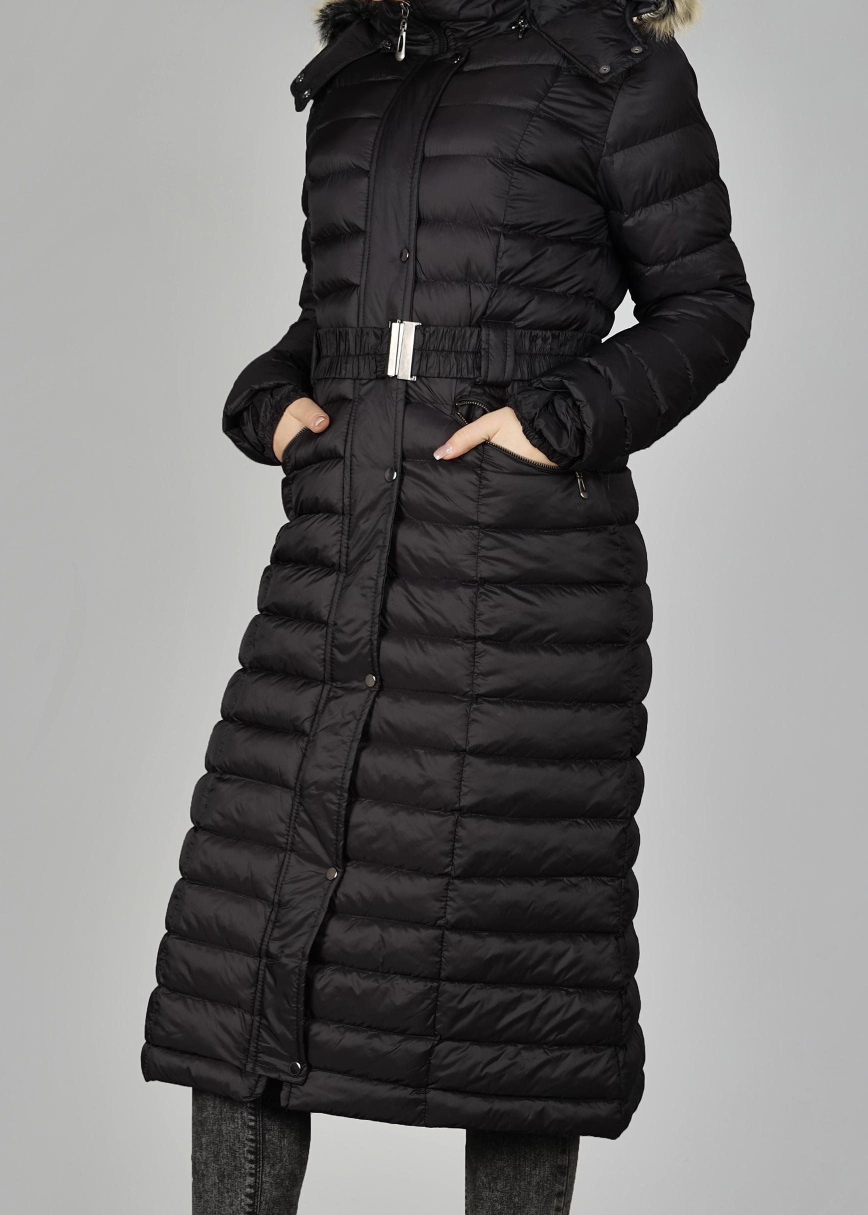 Tesettür giyim SİYAH KEMERLİ ŞİŞME KABAN 9517