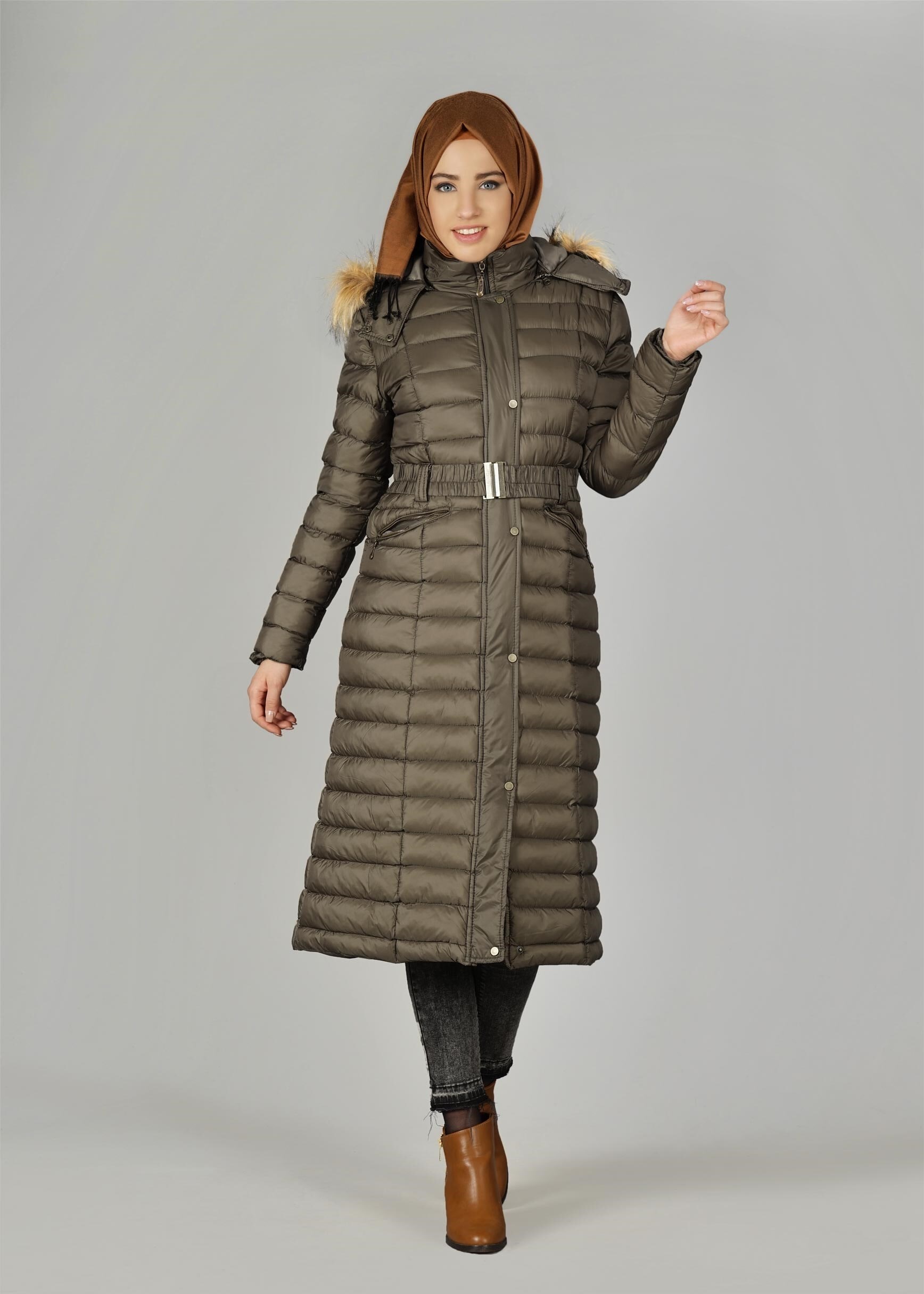 Tesettür giyim HAKİ KEMERLİ ŞİŞME KABAN 9517