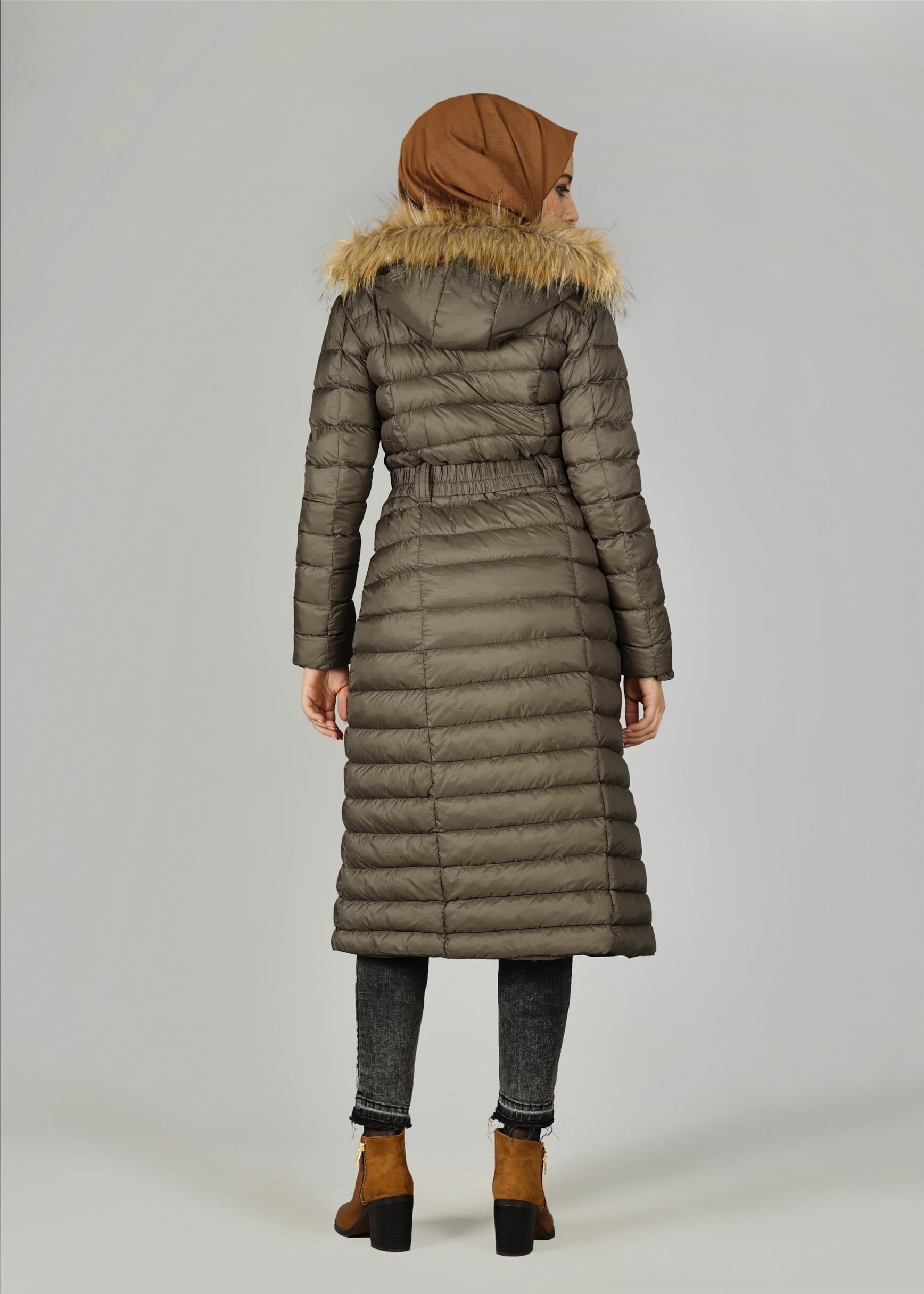 Tesettür giyim HAKİ KEMERLİ ŞİŞME KABAN 9517