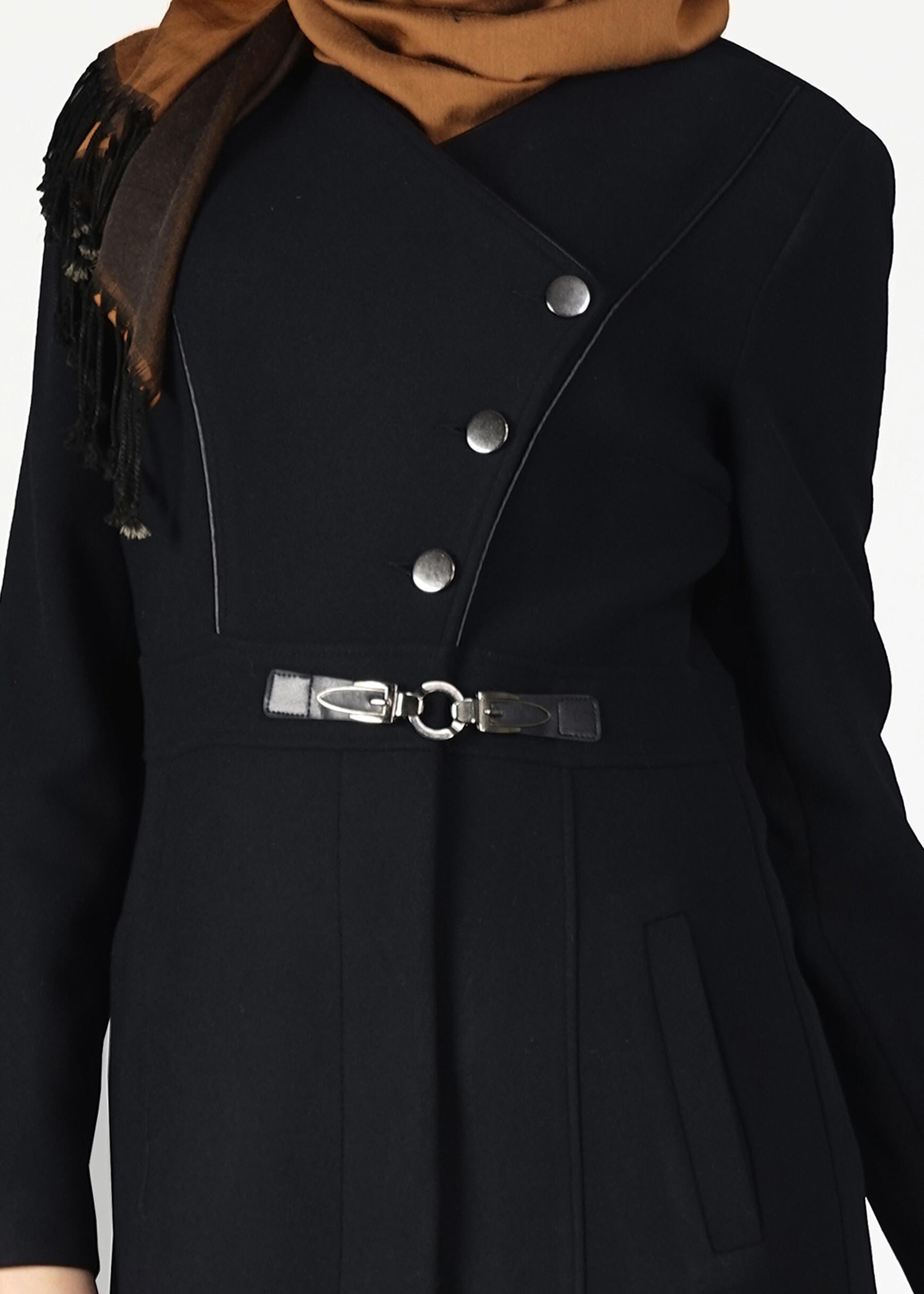 Tesettür giyim SİYAH DÜĞME DETAYLI KABAN 9527