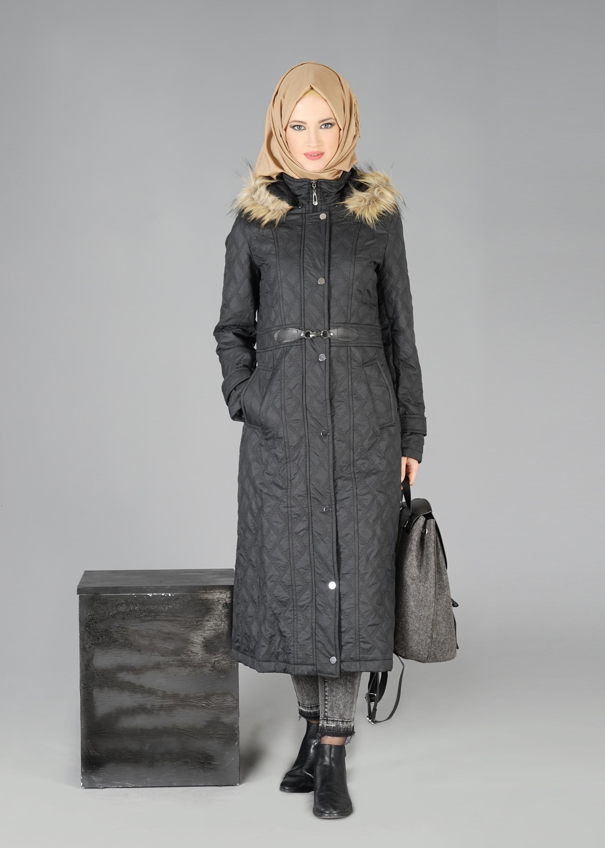 Tesettür giyim SİYAH 9533 KABAN