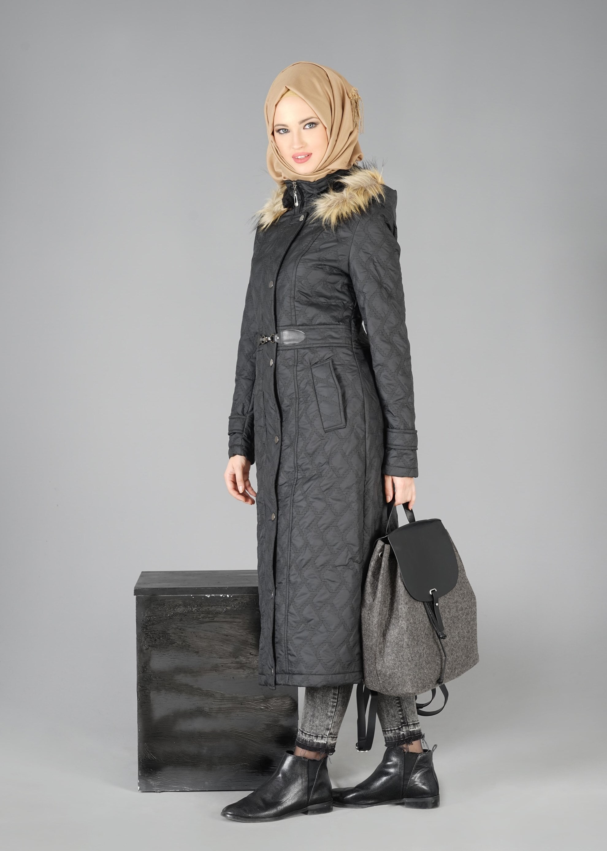 Tesettür giyim SİYAH 9533 KABAN