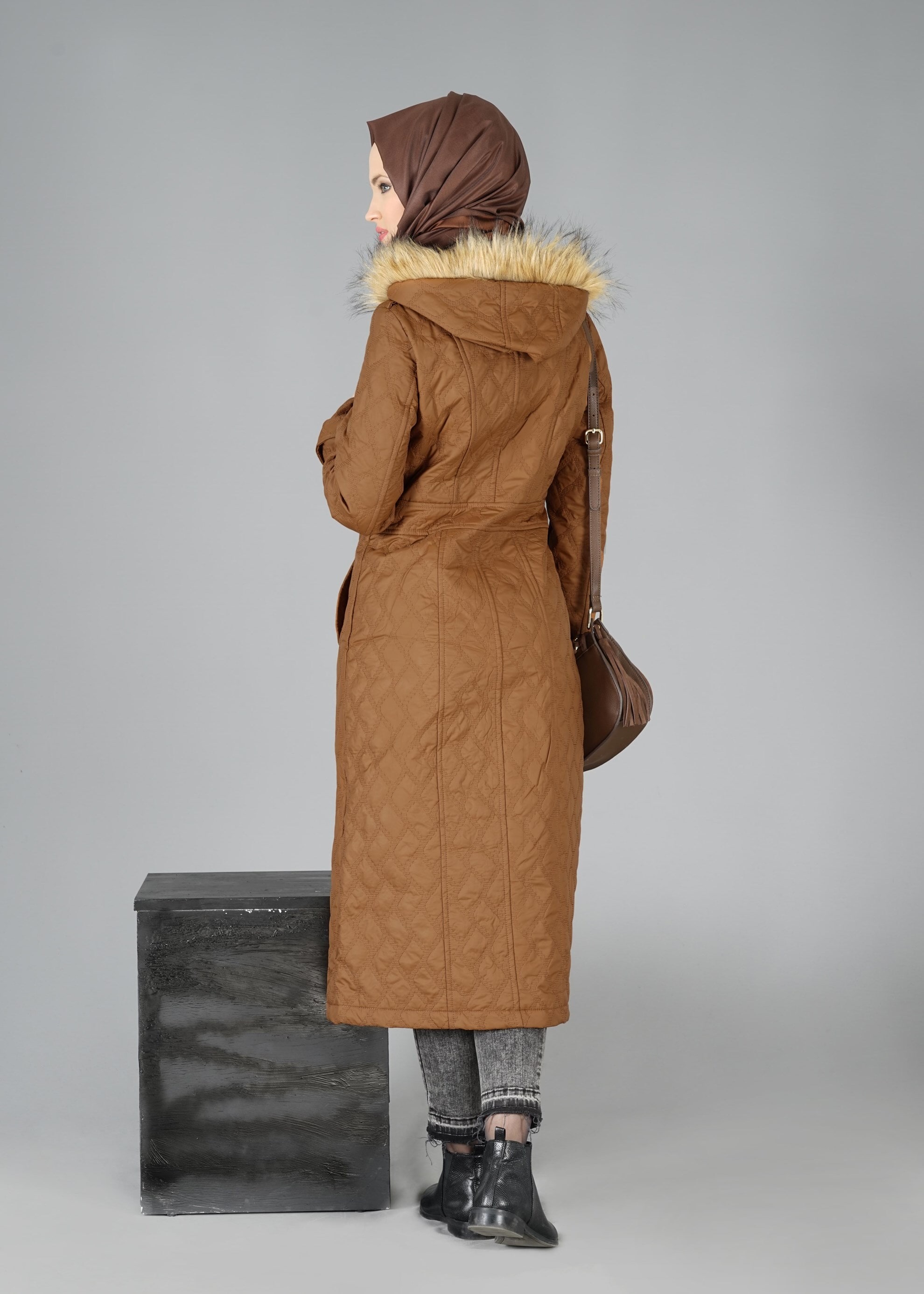 Tesettür giyim TABA 9533 KABAN