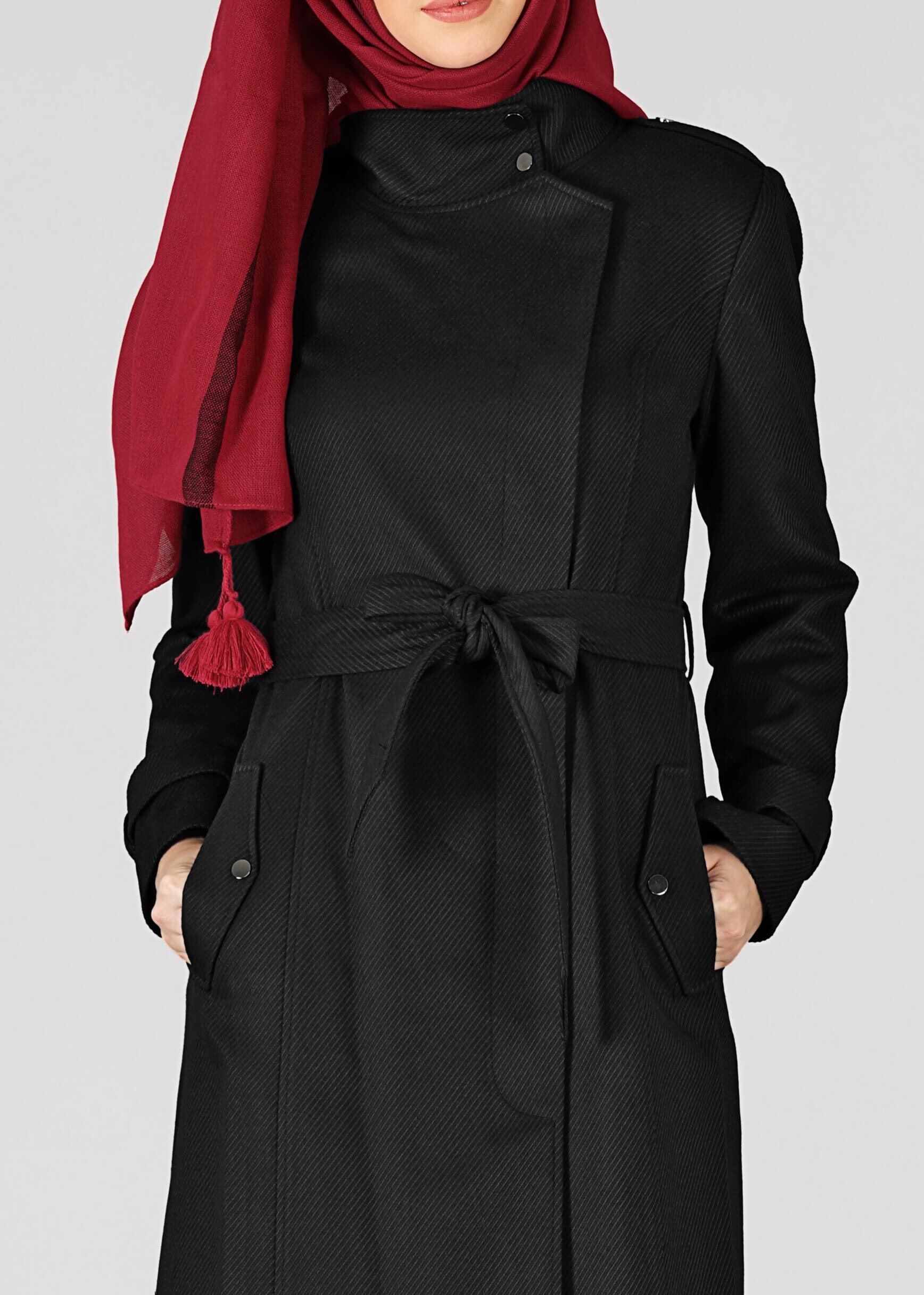 Tesettür giyim SİYAH ANVELOP KESİM KUŞAKLI KABAN 9536 