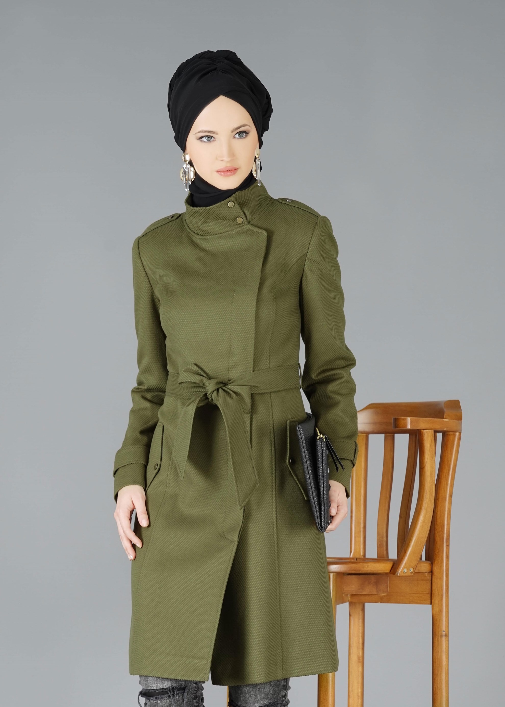 Tesettür giyim HAKİ ANVELOP KESİM KUŞAKLI KABAN 9536 