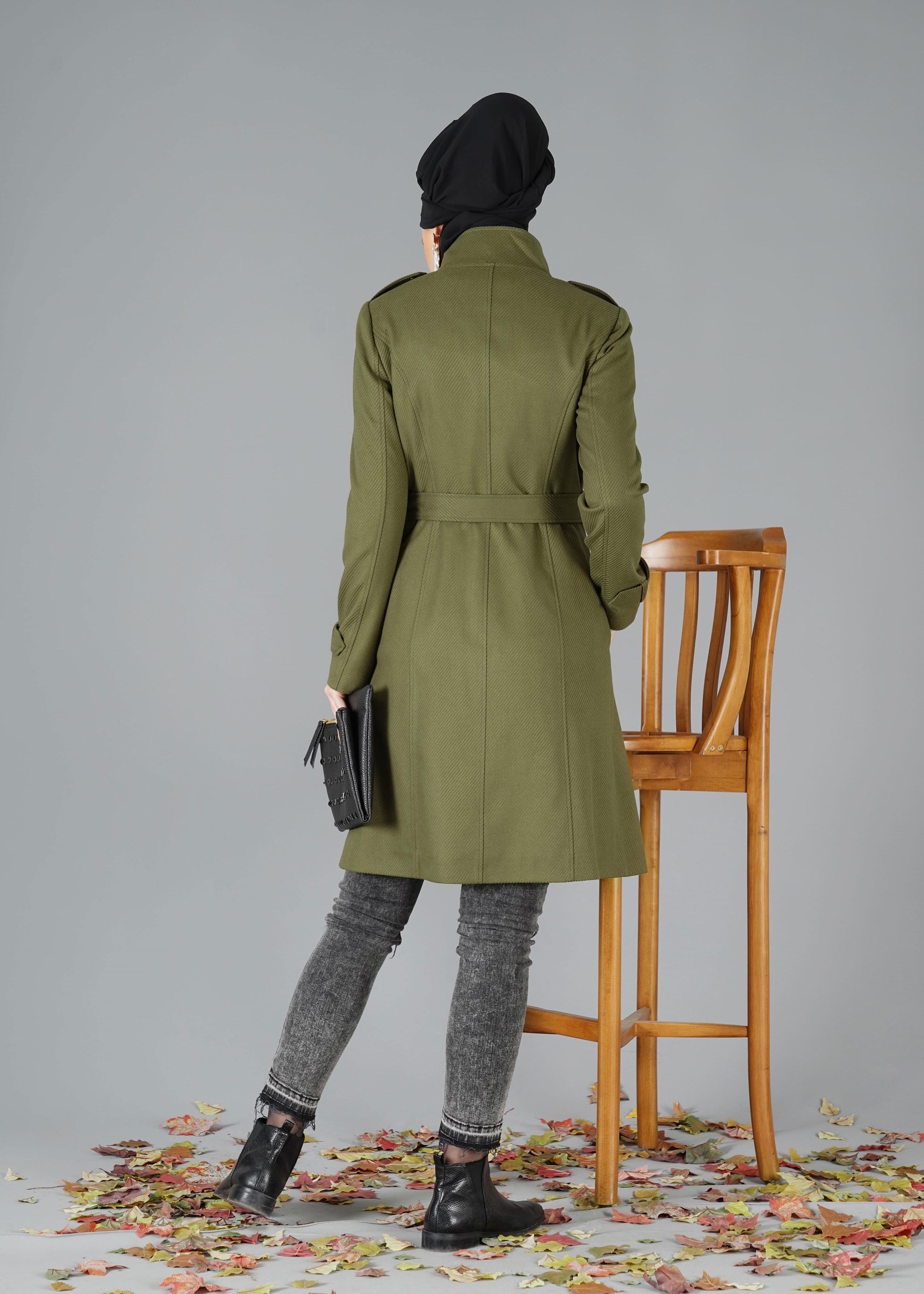 Tesettür giyim HAKİ ANVELOP KESİM KUŞAKLI KABAN 9536 