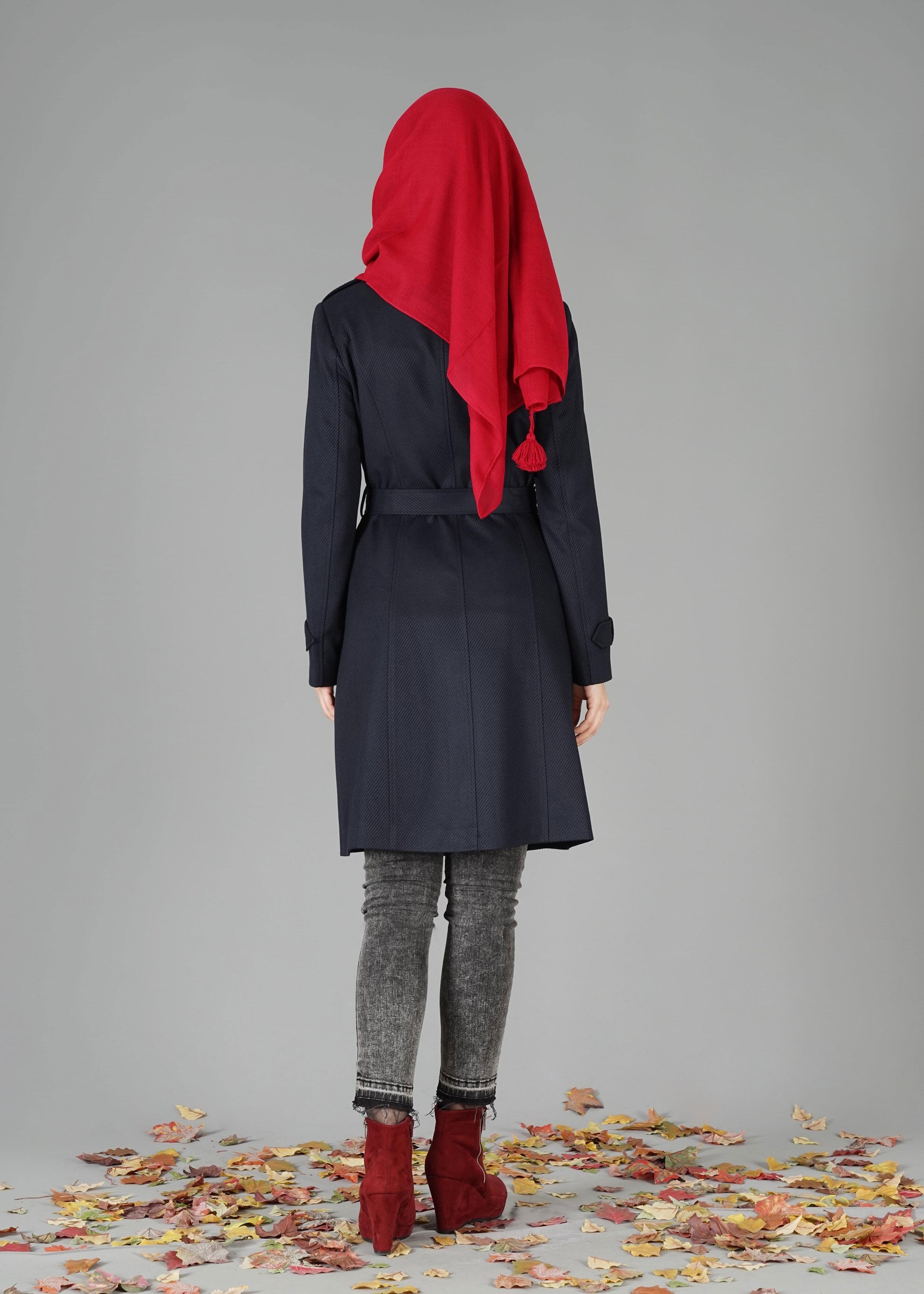 Tesettür giyim LACİVERT ANVELOP KESİM KUŞAKLI KABAN 9536 