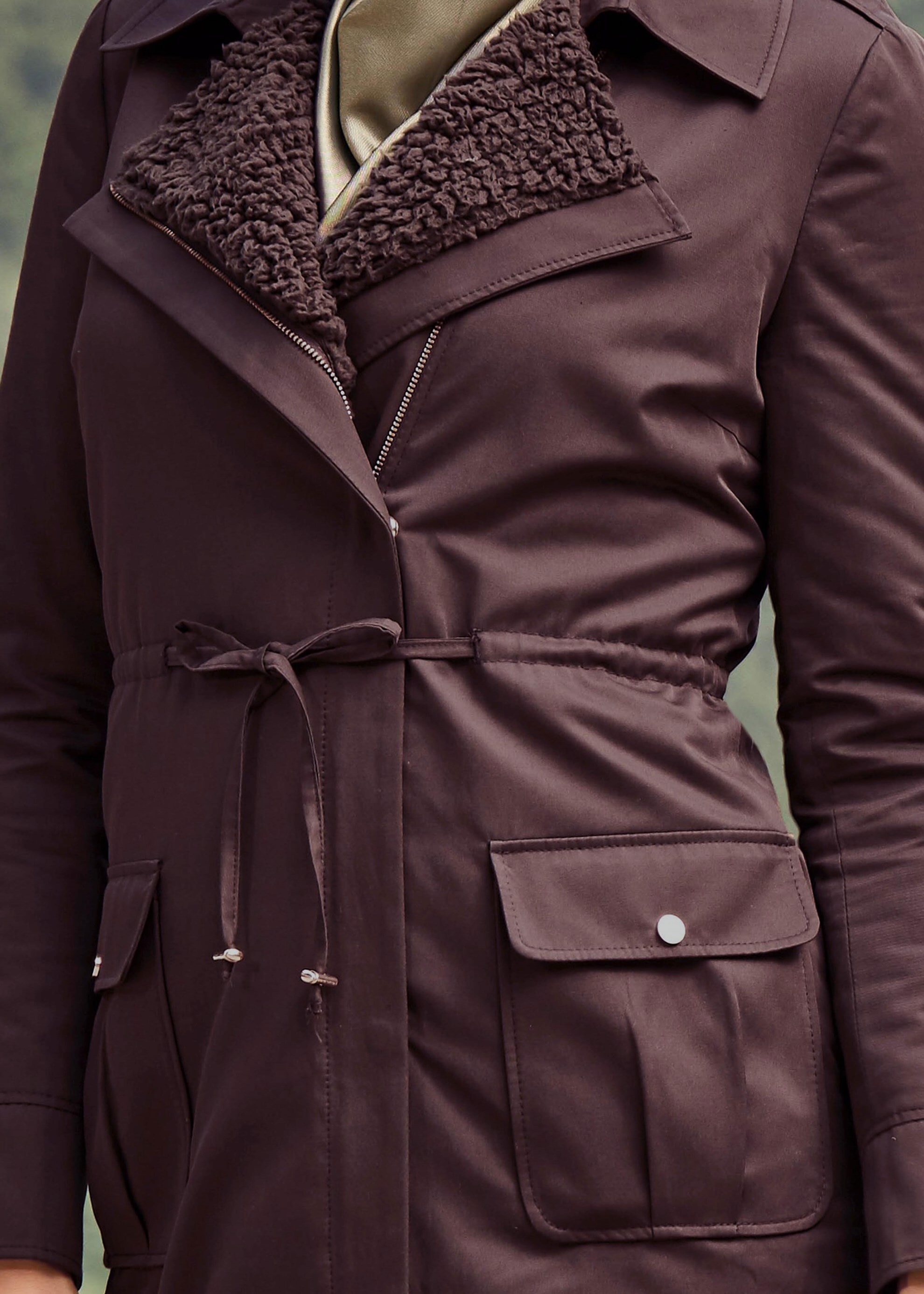 Tesettür giyim MÜRDÜM BELİ İPLİ CEPLİ PAMUK KABAN 9541