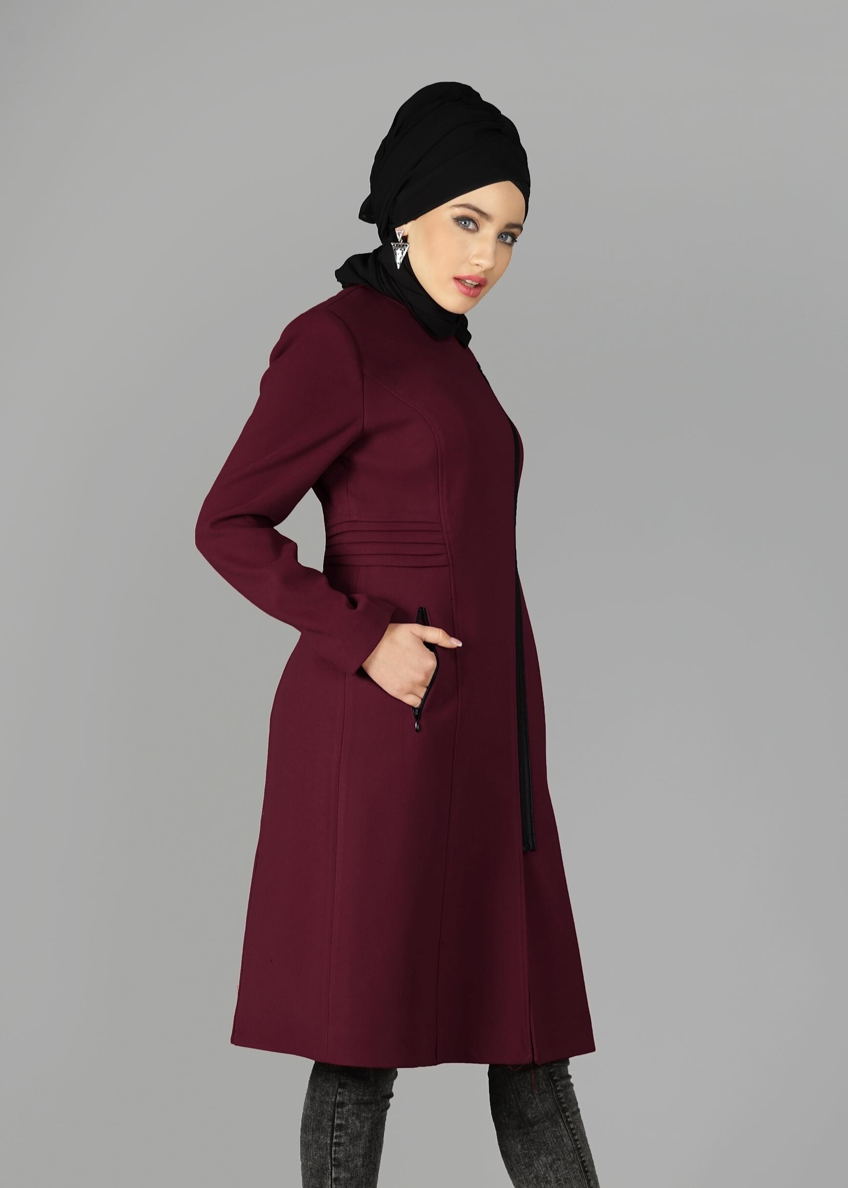 Tesettür giyim BORDO CEP DETAYLI FERMUARLI KABAN 9548