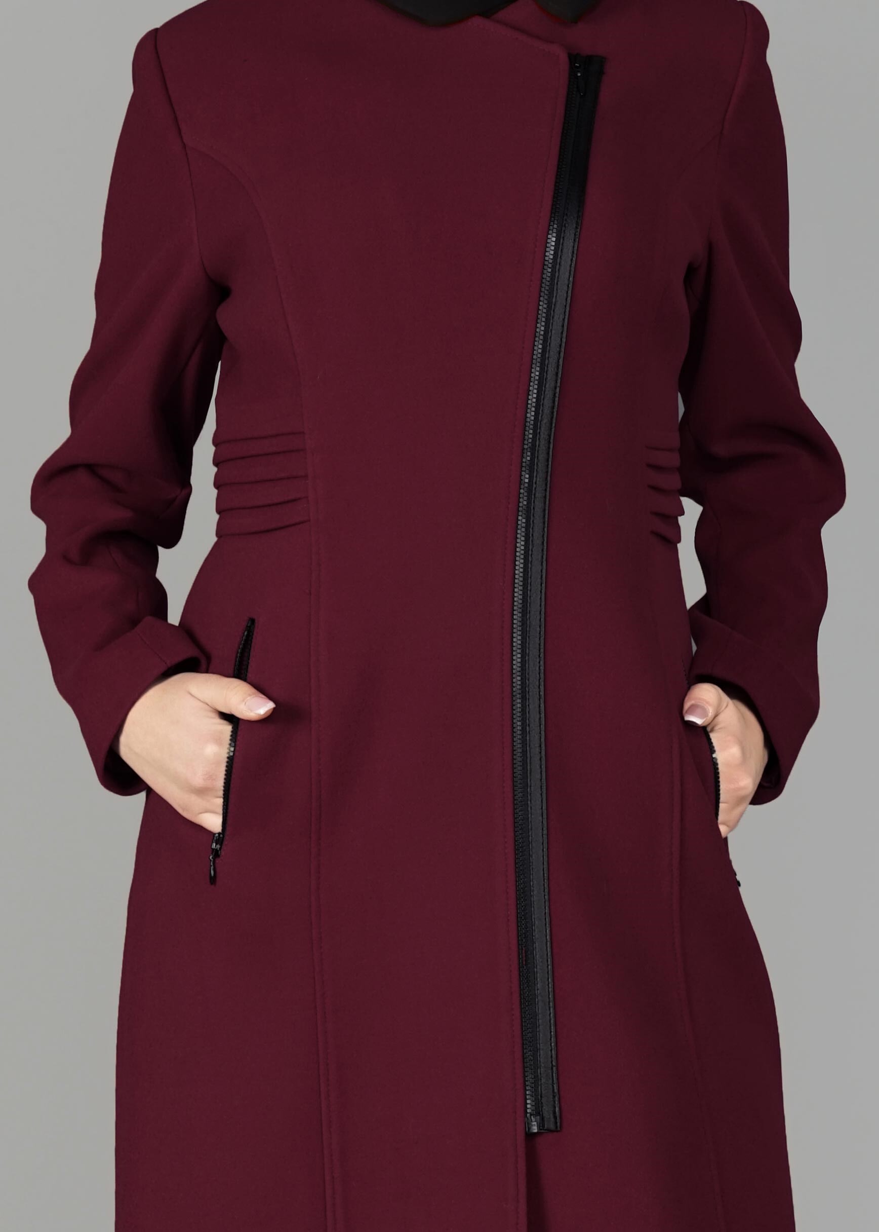 Tesettür giyim BORDO CEP DETAYLI FERMUARLI KABAN 9548