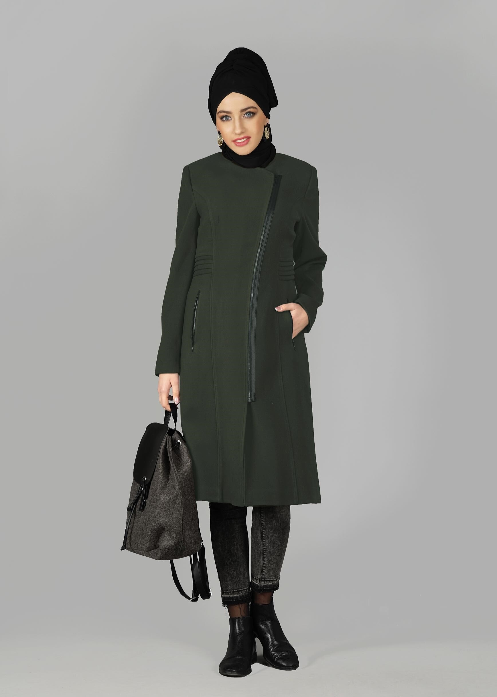 Tesettür giyim HAKİ CEP DETAYLI FERMUARLI KABAN 9548