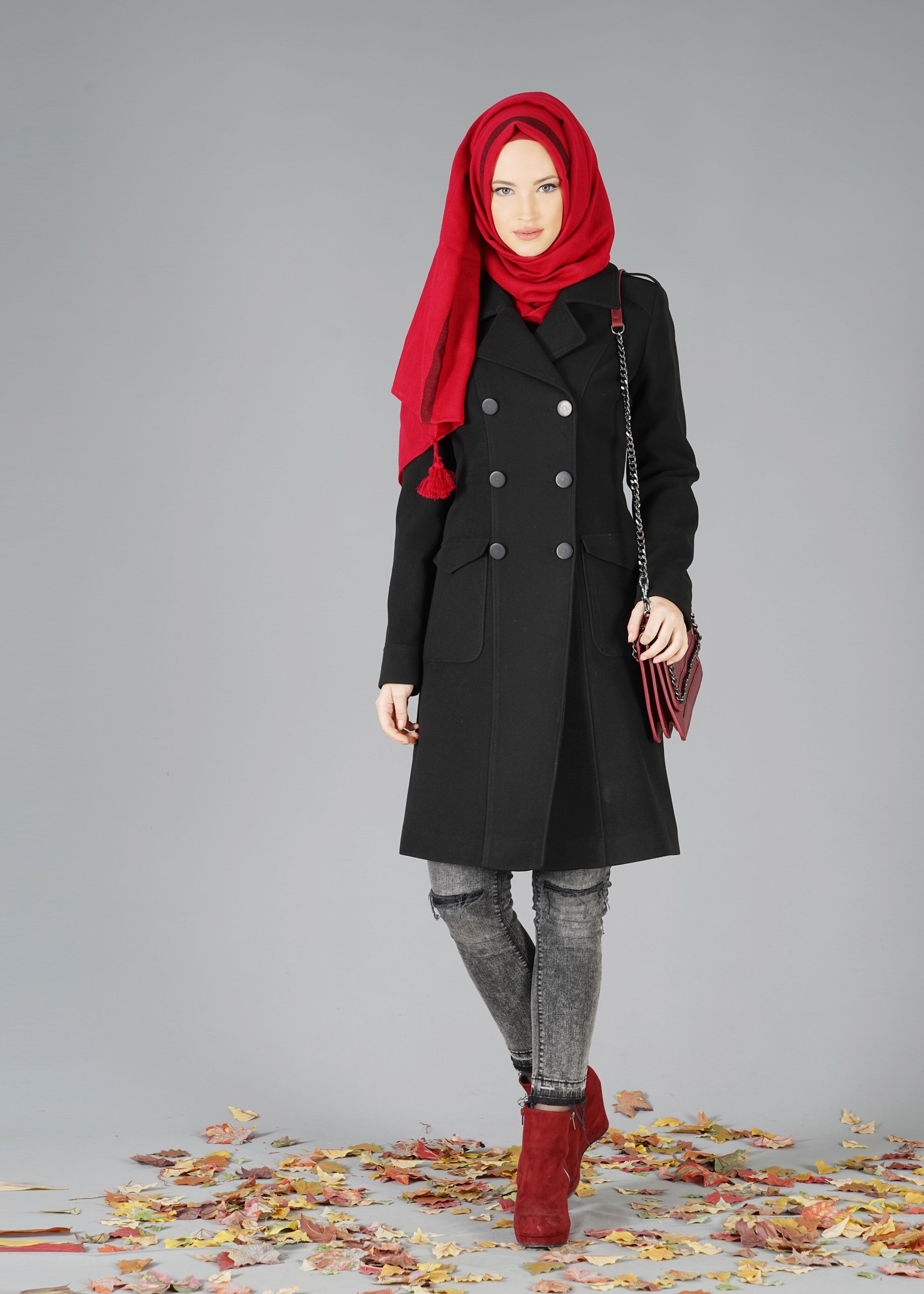 Tesettür giyim SİYAH KRUVAZE YAKA DÜĞMELİ KABAN 9550