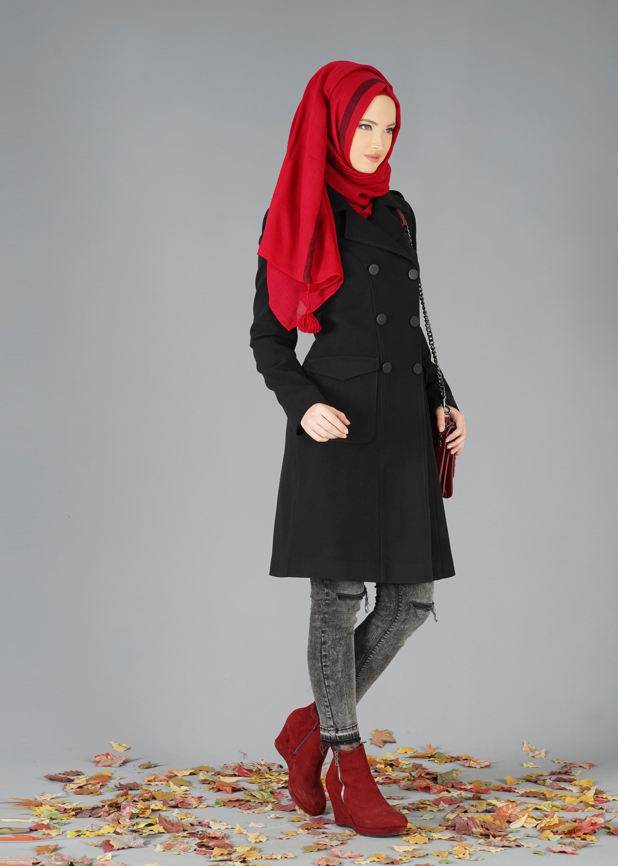 Tesettür giyim SİYAH KRUVAZE YAKA DÜĞMELİ KABAN 9550