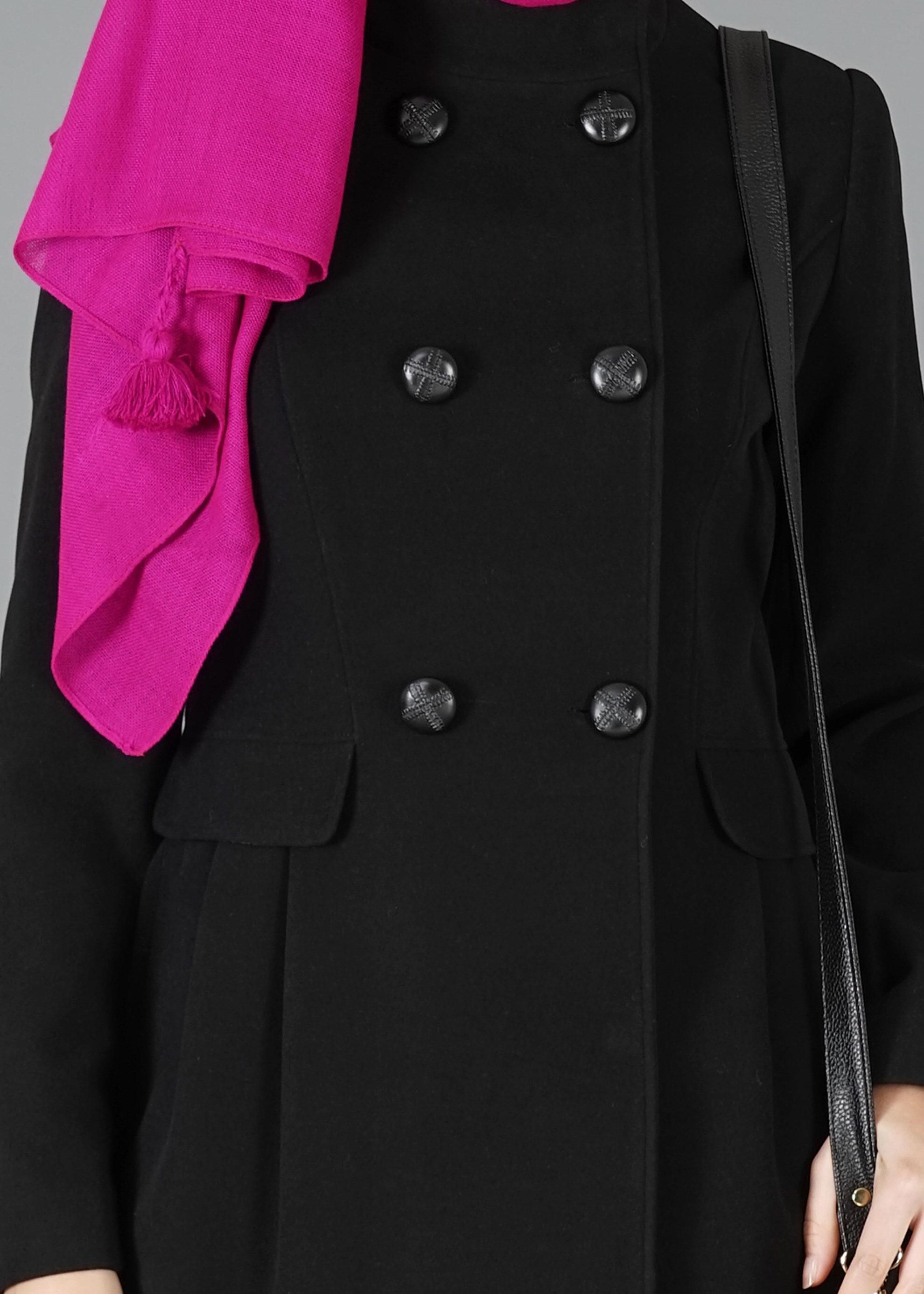 Tesettür giyim SİYAH HAKİM YAKA DÜĞMELİ KABAN 9551