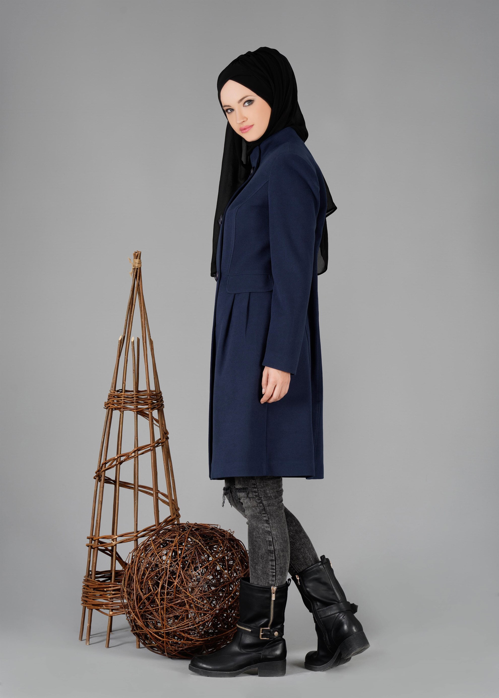 Tesettür giyim LACİVERT HAKİM YAKA DÜĞMELİ KABAN 9551