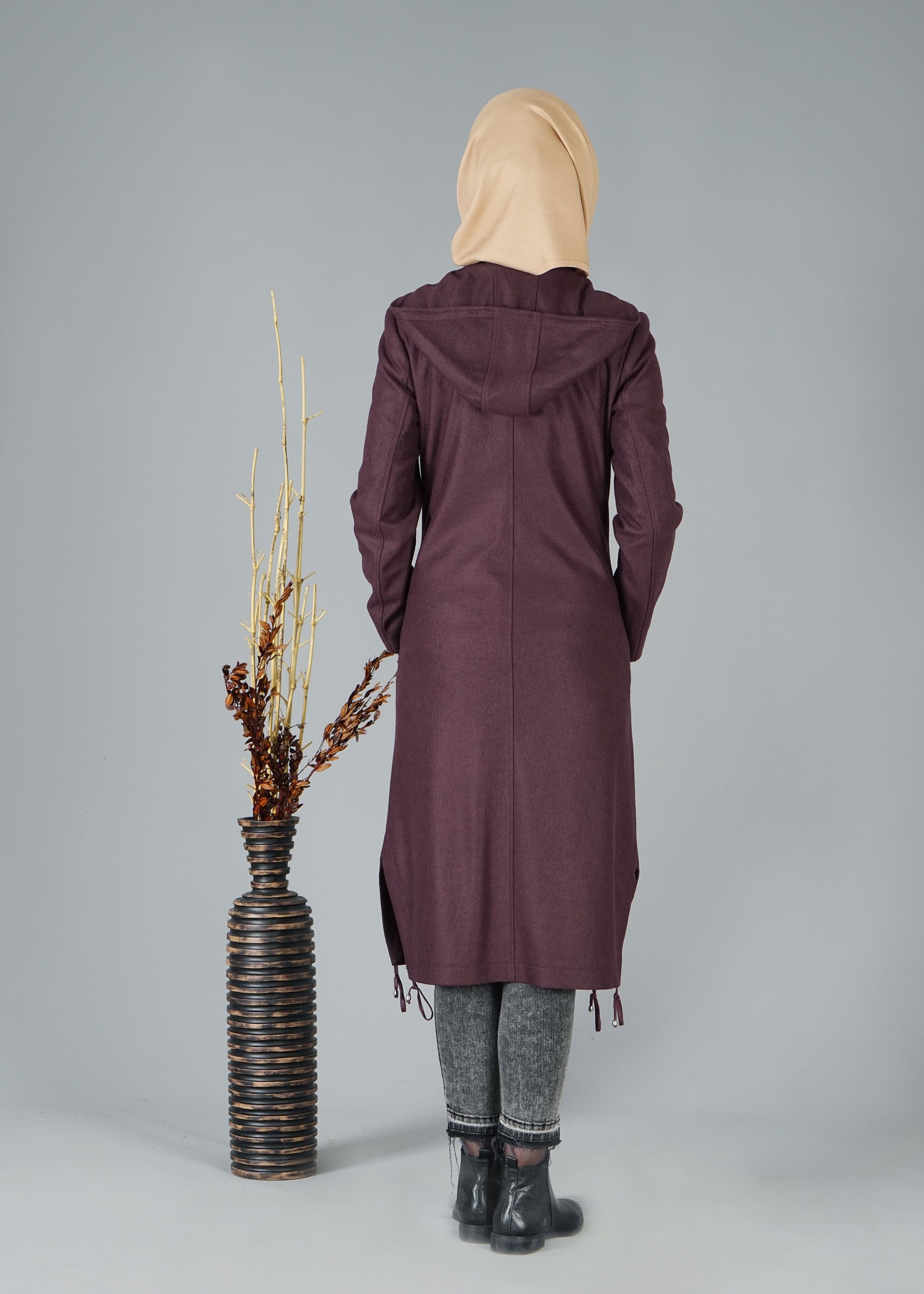 Tesettür giyim MÜRDÜM KAPÜŞONLU ŞERİT DETAYLI KABAN 9552