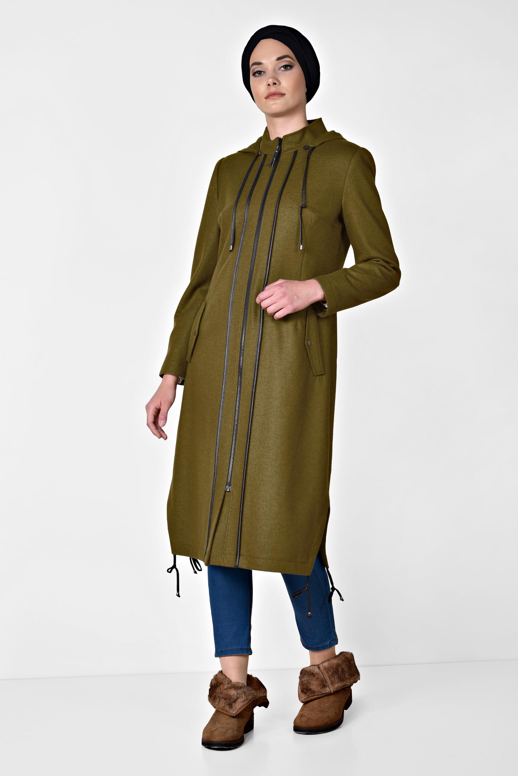 Tesettür giyim YEŞİL KAPÜŞONLU ŞERİT DETAYLI KABAN 9552