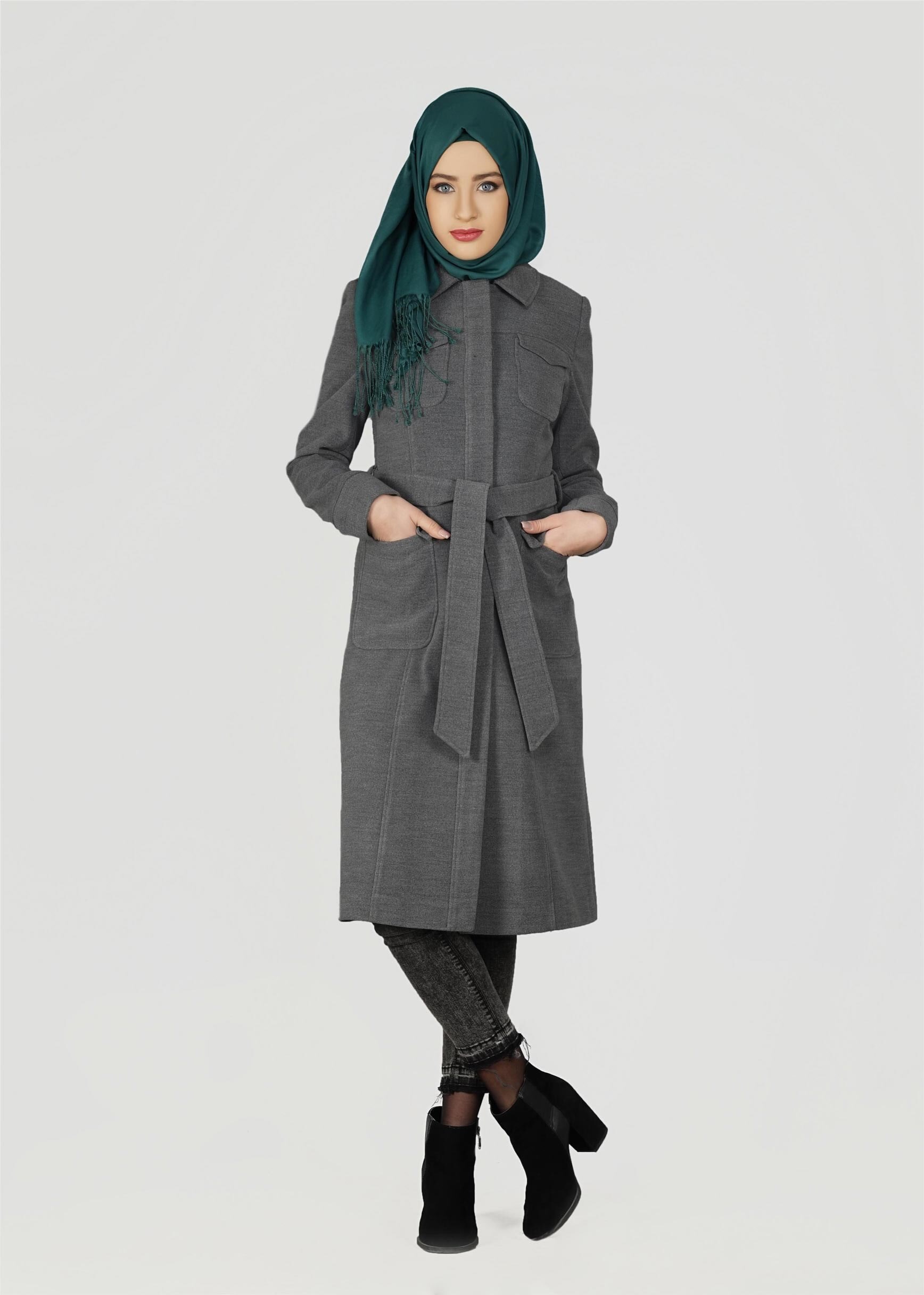 Tesettür giyim GRİ GİZLİ DÜĞMELİ KABAN 9558 