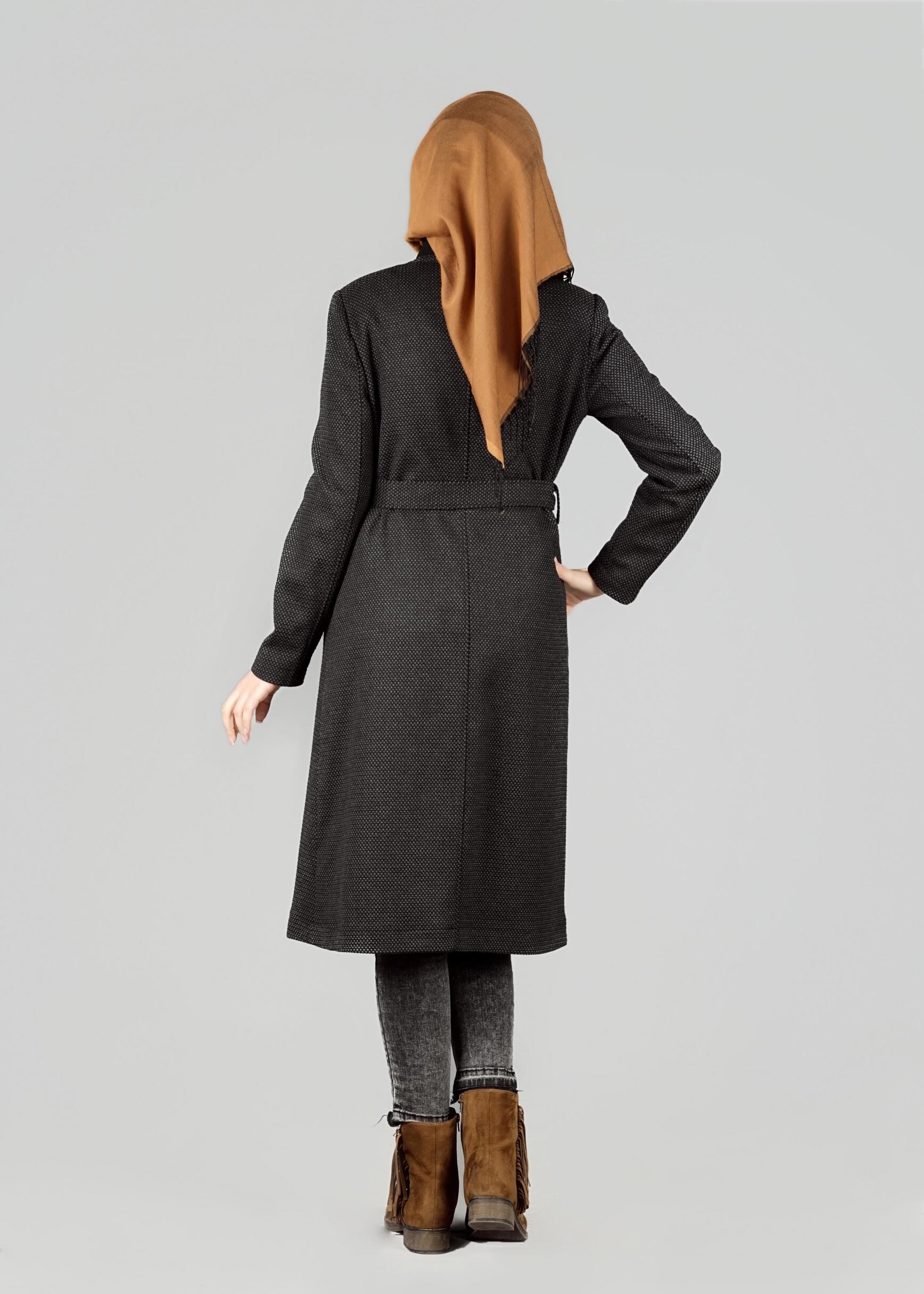 Tesettür giyim SİYAH DESENLİ KABAN 9560