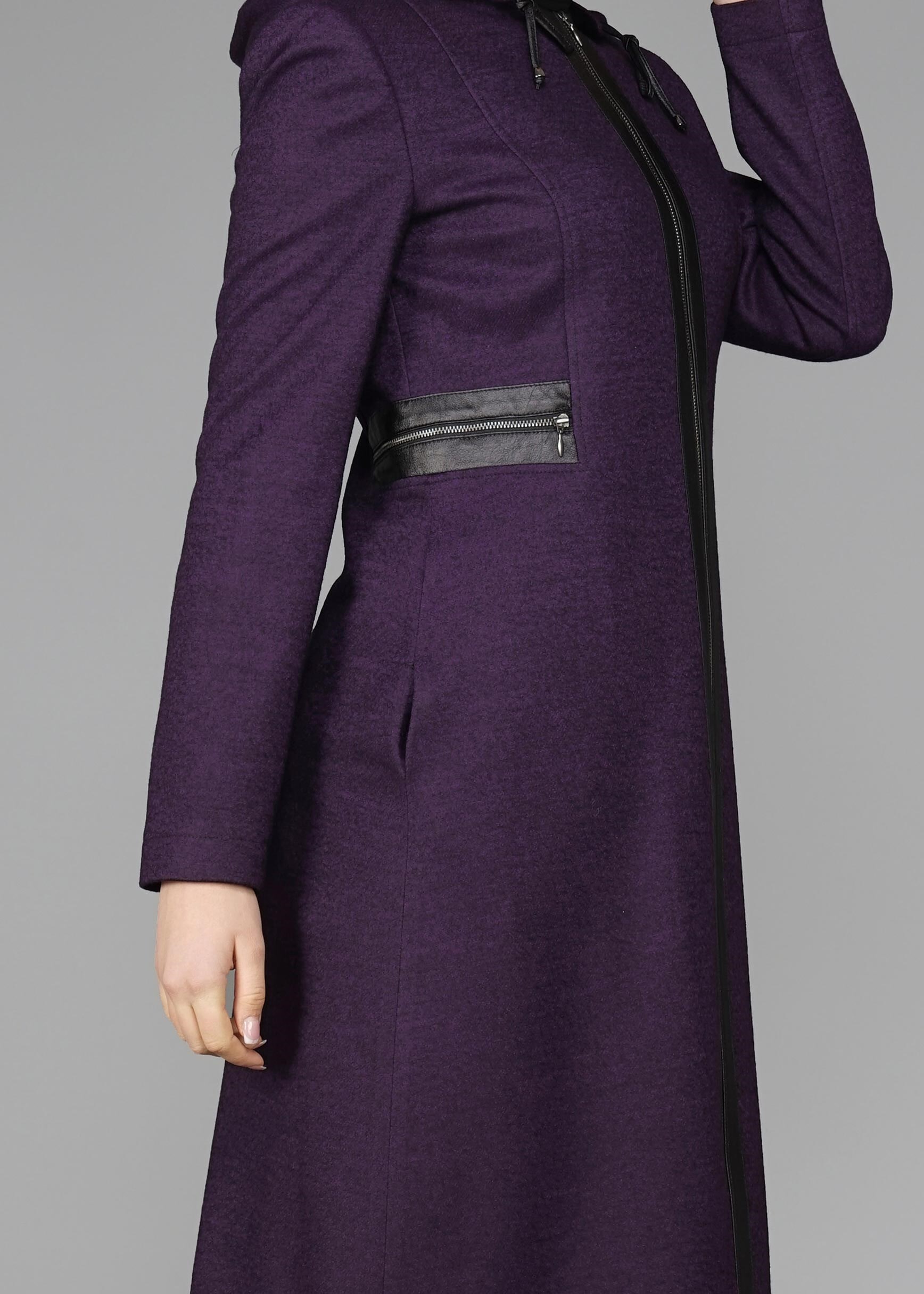 Tesettür giyim MOR KAPÜŞONLU FERMUARLI KABAN 9580