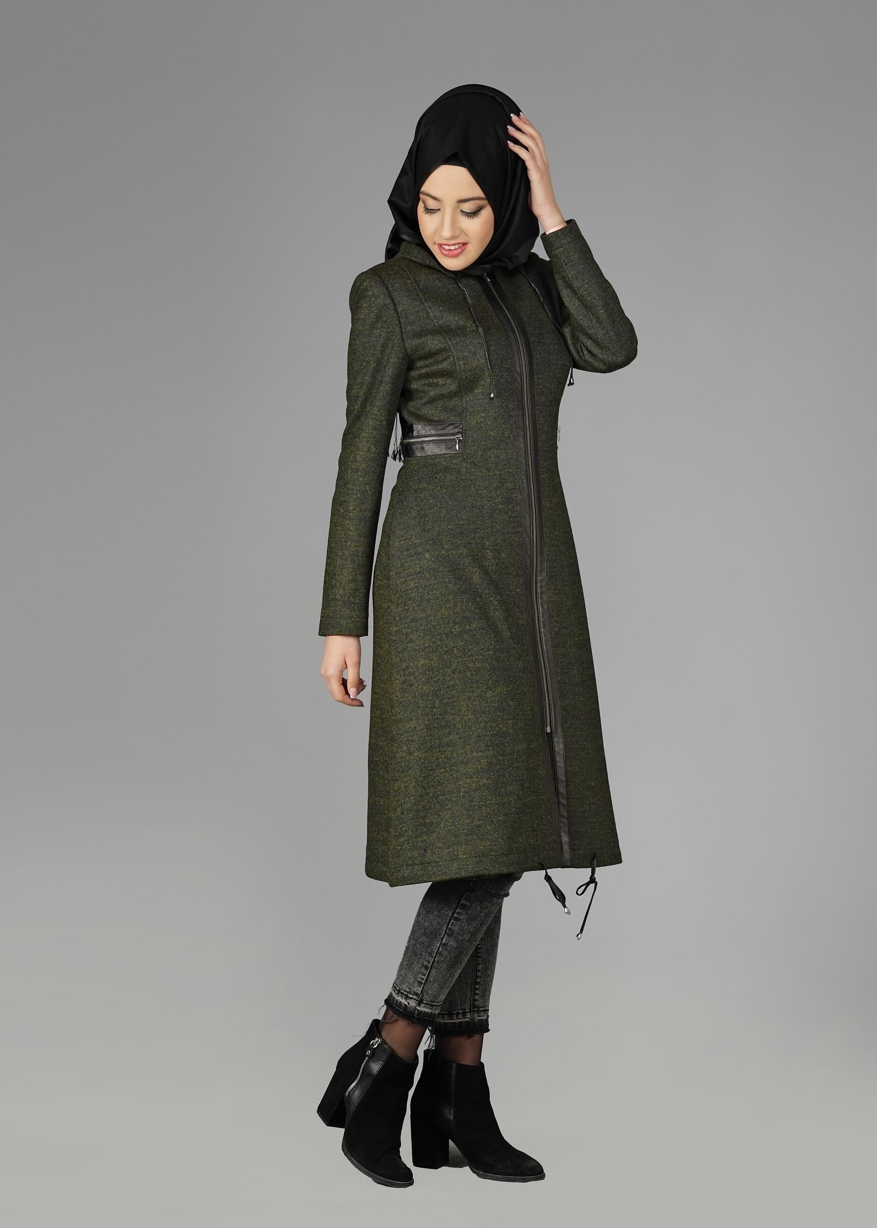 Tesettür giyim YEŞİL KAPÜŞONLU FERMUARLI KABAN 9580