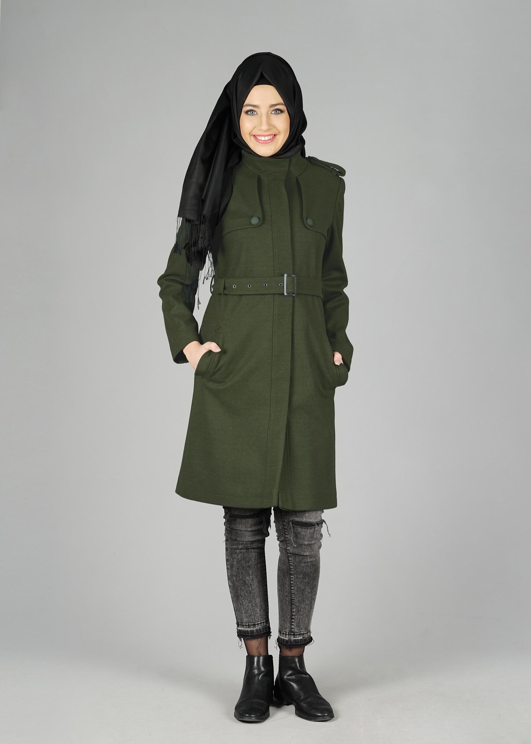 Tesettür giyim HAKİ CEP DETAYLI KEMERLİ KABAN 9584