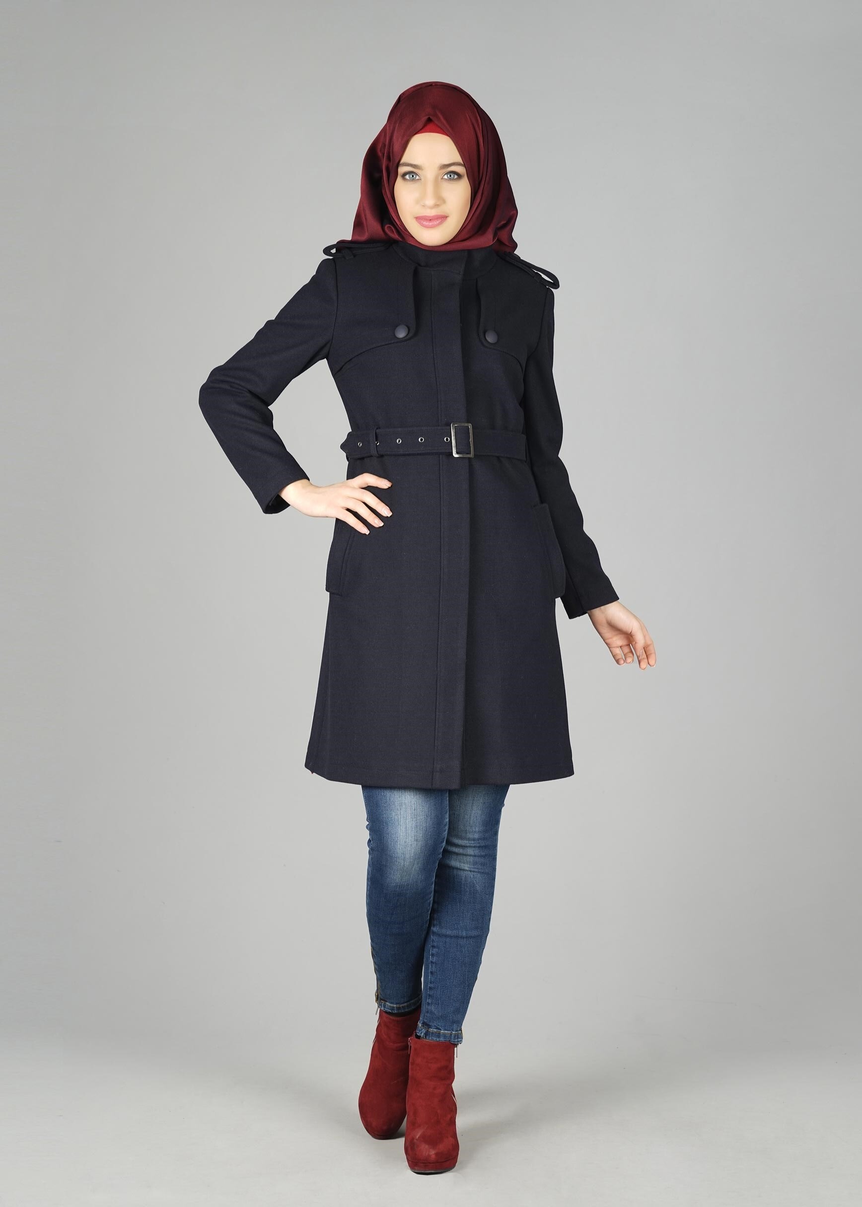 Tesettür giyim LACİVERT CEP DETAYLI KEMERLİ KABAN 9584