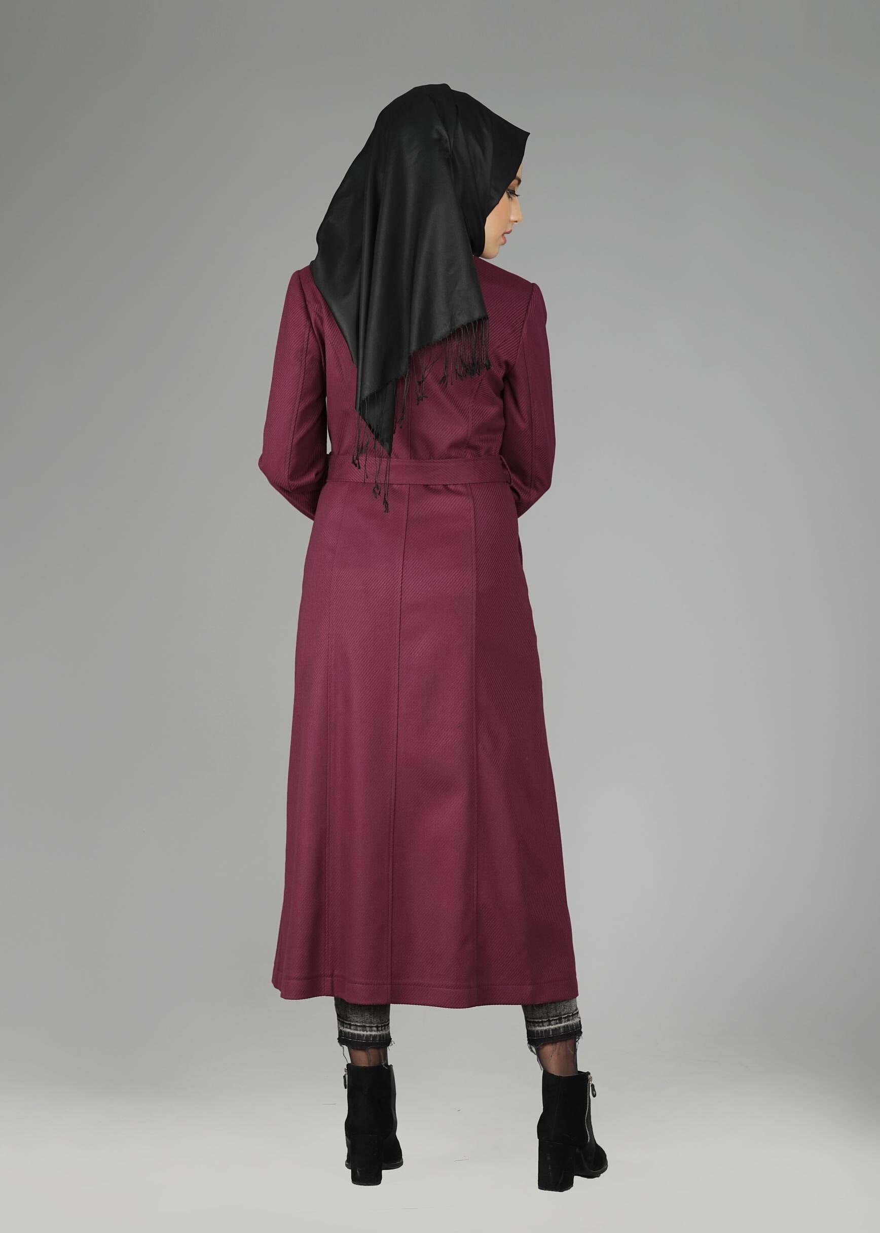 Tesettür giyim MOR DÜĞME DETAYLI CEPLİ KABAN 9586