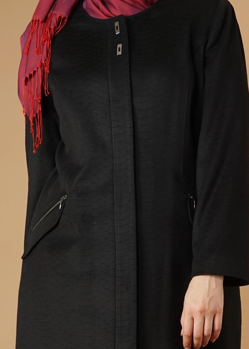 Tesettür giyim SİYAH BİSİKLET YAKA FERMUARLI KABAN 9596 