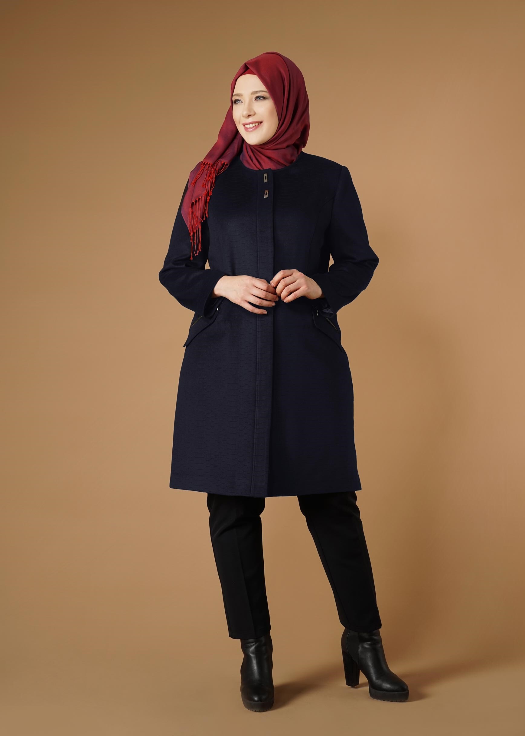 Tesettür giyim LACİVERT BİSİKLET YAKA FERMUARLI KABAN 9596 