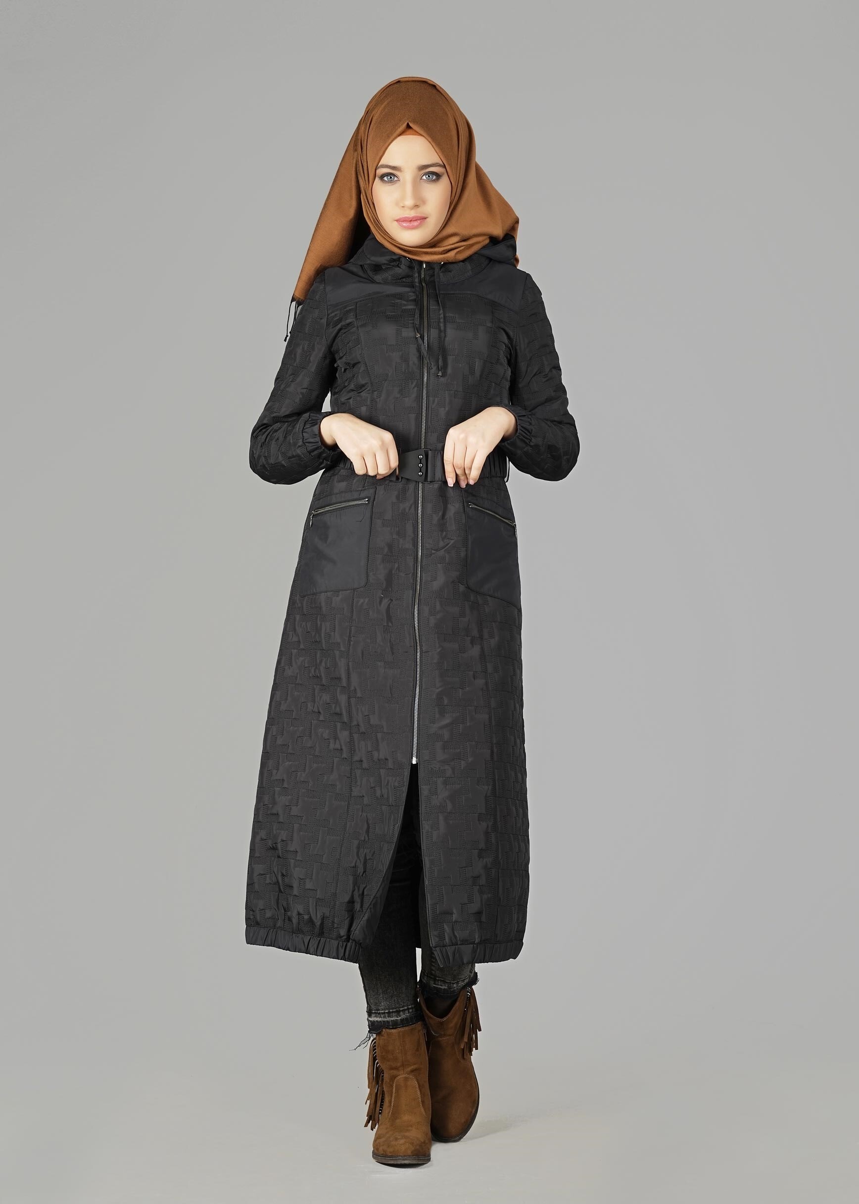 Tesettür giyim SİYAH KEMERLİ KAPÜŞONLU KABAN 9600