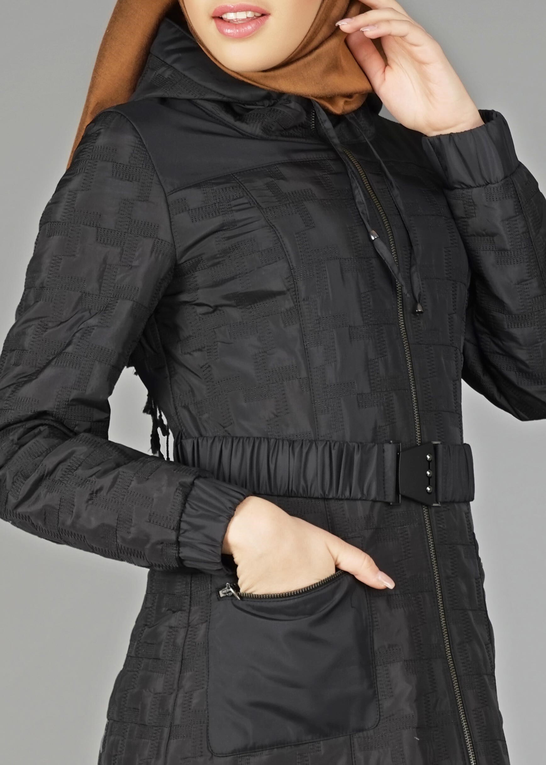 Tesettür giyim SİYAH KEMERLİ KAPÜŞONLU KABAN 9600