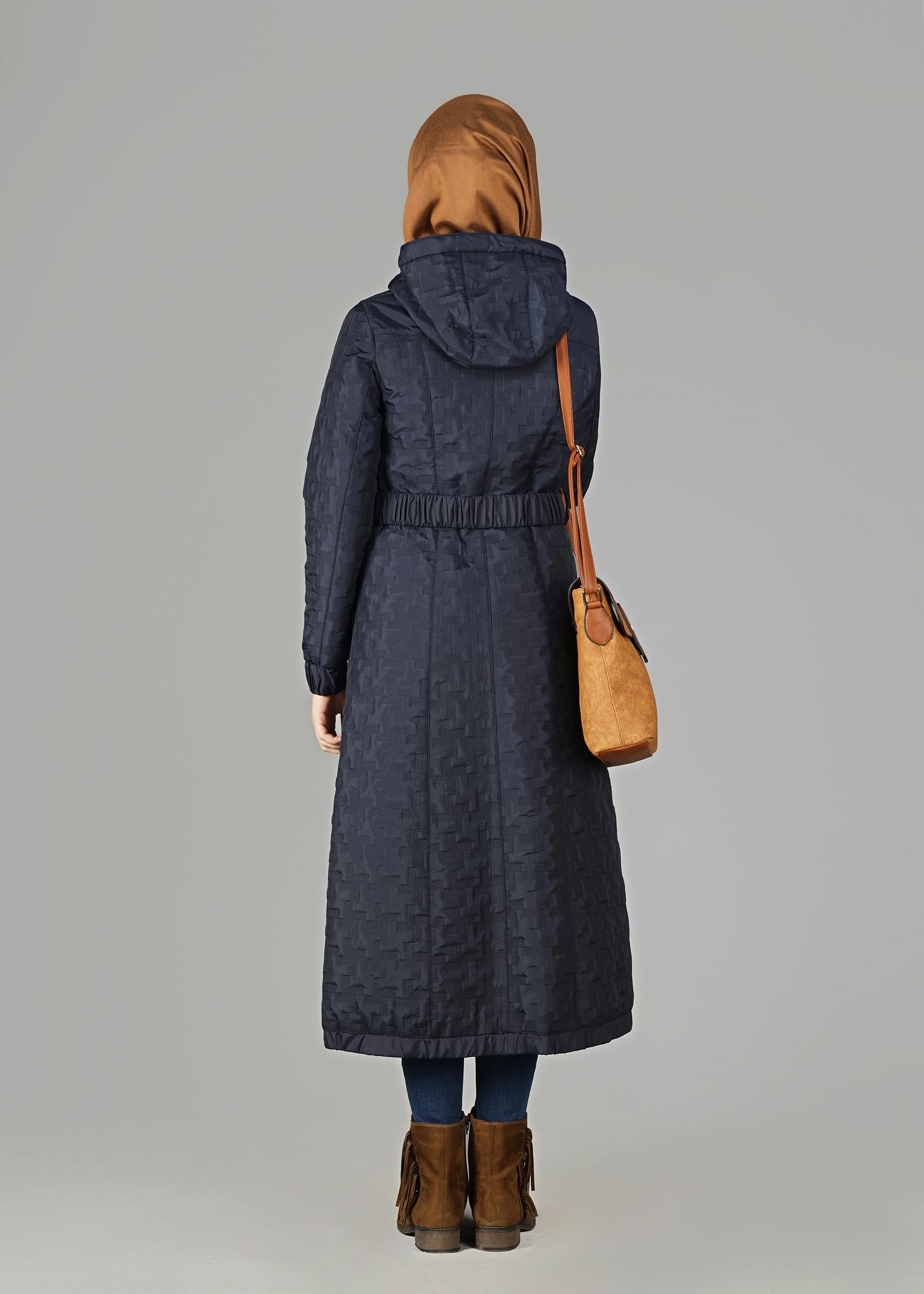 Tesettür giyim LACİVERT KEMERLİ KAPÜŞONLU KABAN 9600