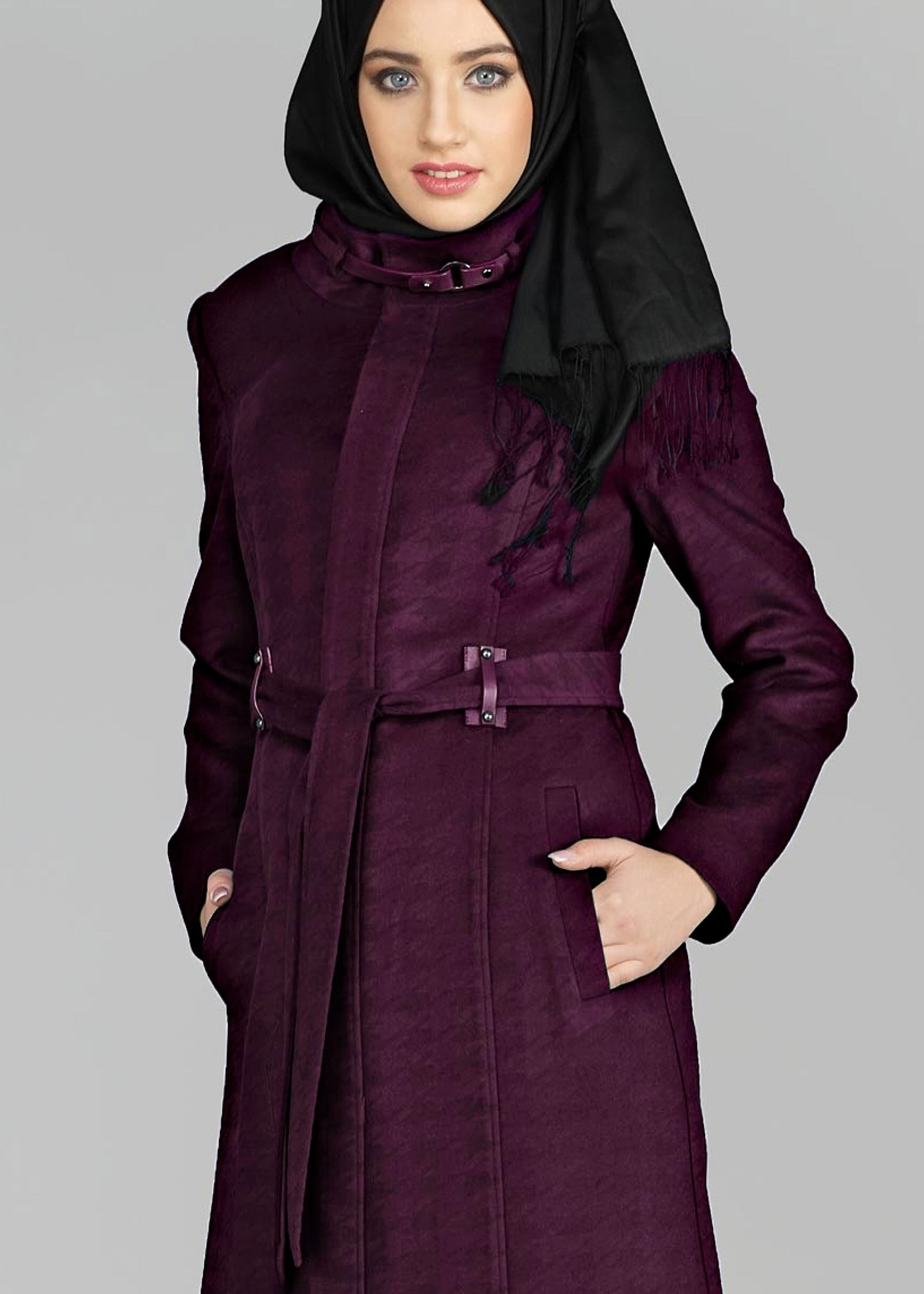 Tesettür giyim MÜRDÜM KUŞAKLI KENDİNDEN DESENLİ KABAN 9605