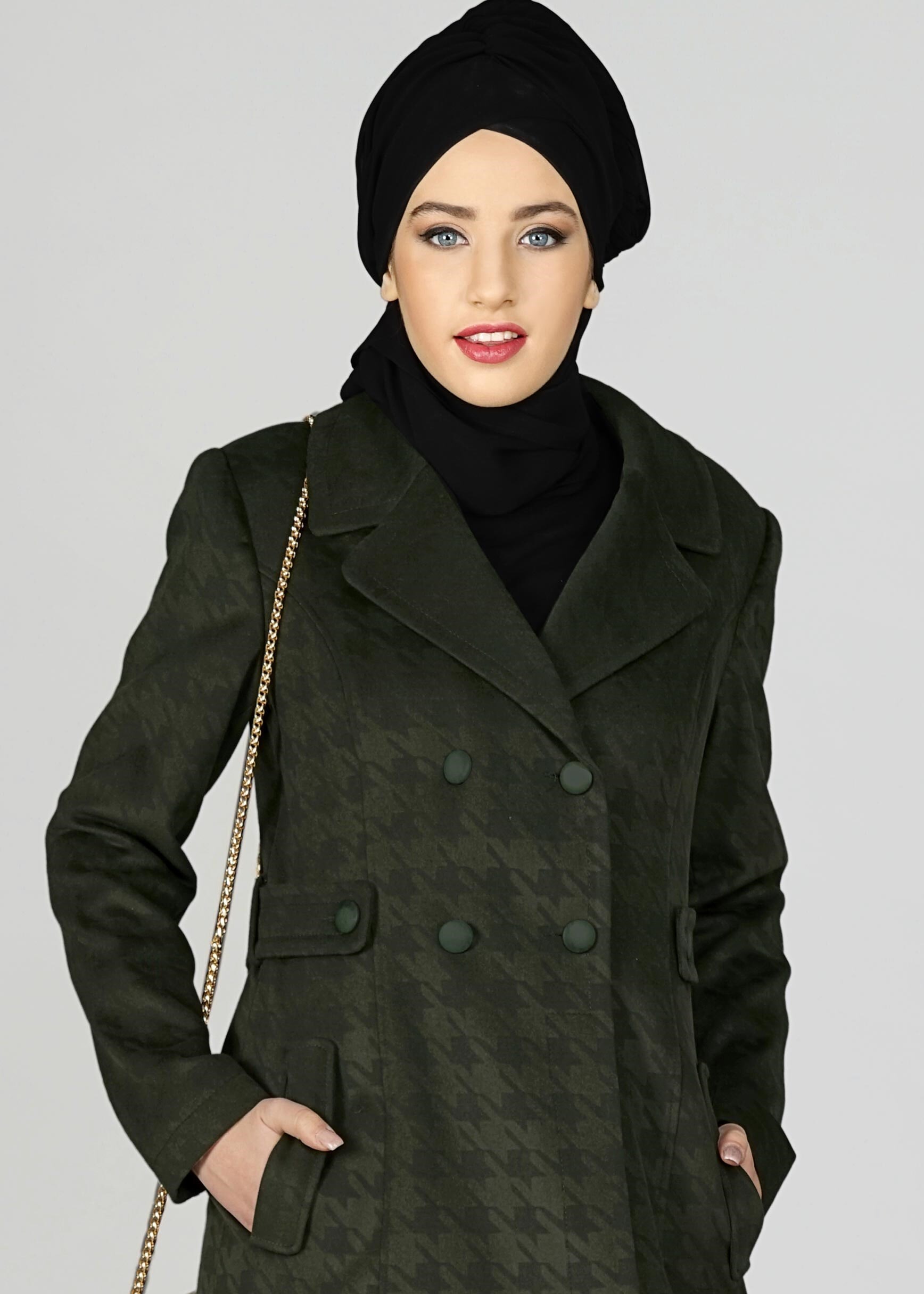 Tesettür giyim YEŞİL KRUVAZE YAKA DÜĞMELİ KABAN 9607