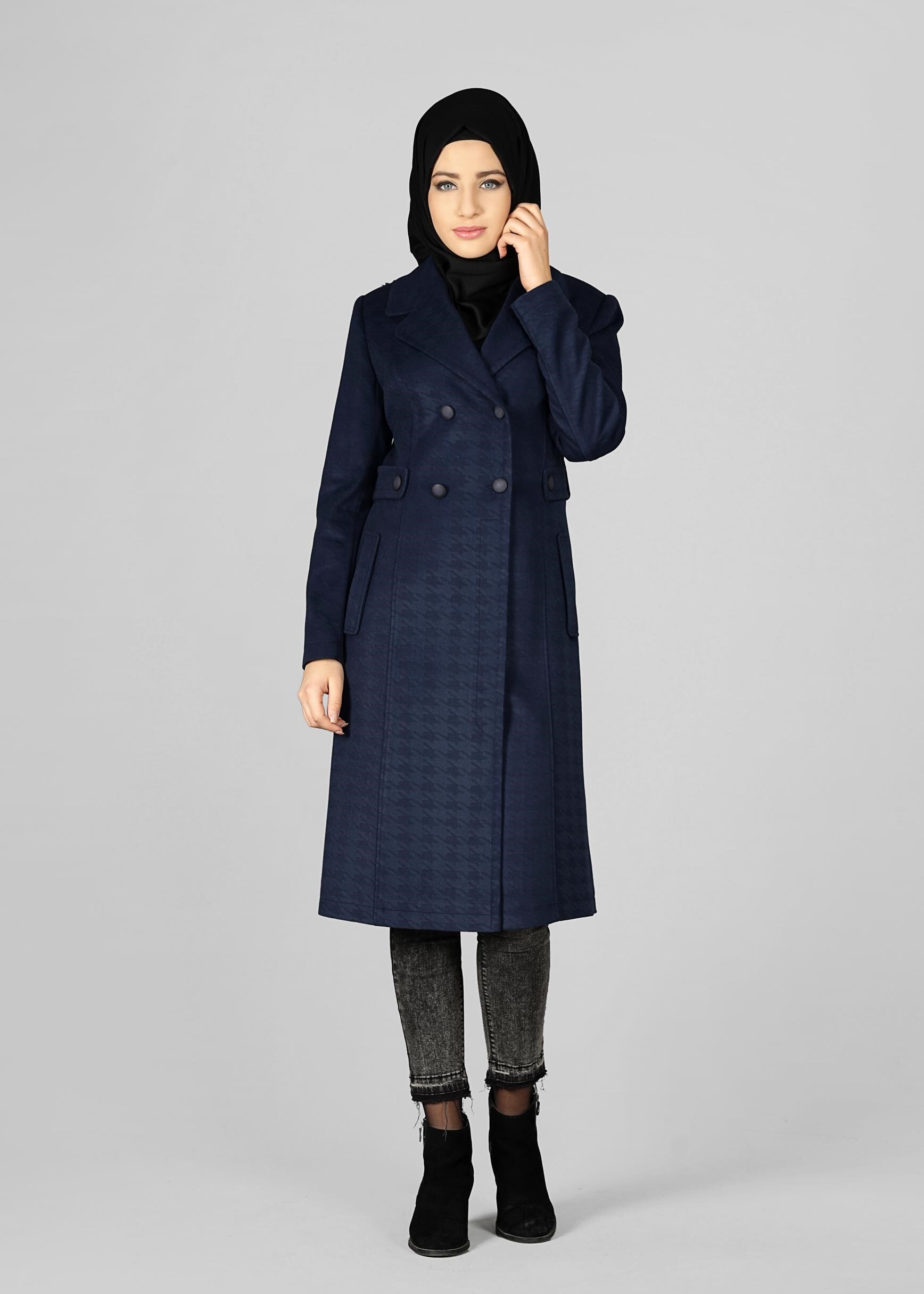 Tesettür giyim LACİVERT KRUVAZE YAKA DÜĞMELİ KABAN 9607
