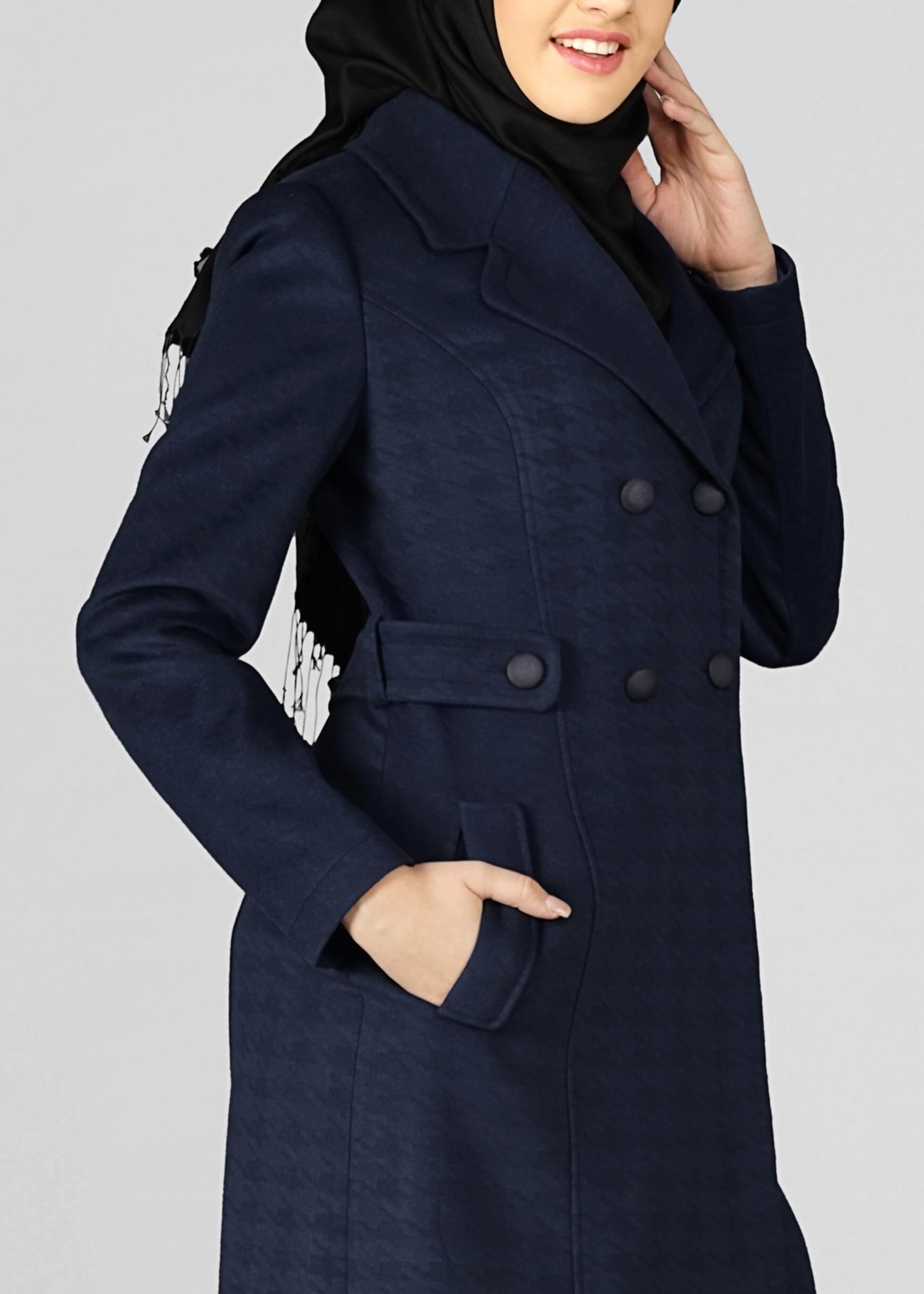 Tesettür giyim LACİVERT KRUVAZE YAKA DÜĞMELİ KABAN 9607