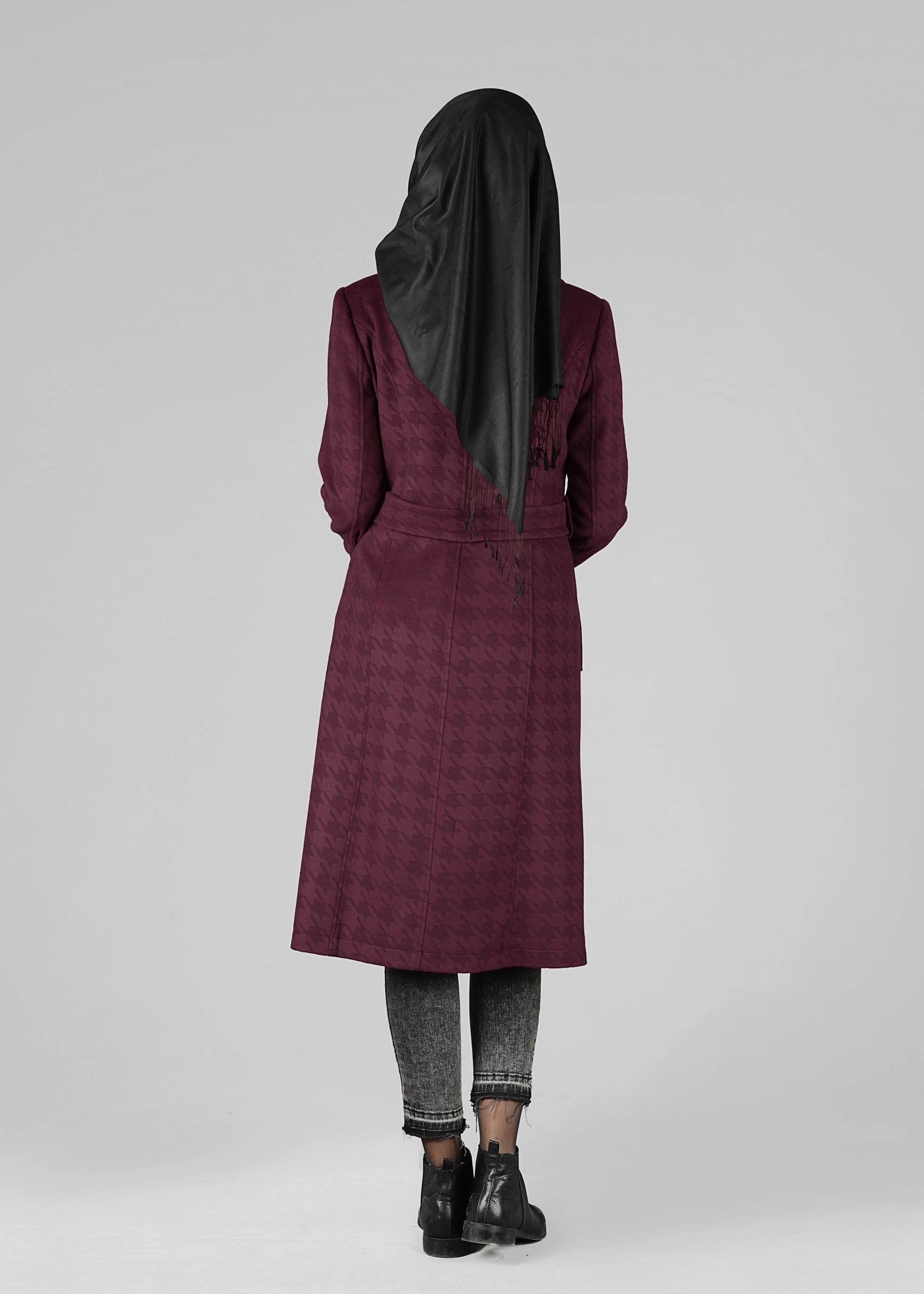 Tesettür giyim MÜRDÜM KRUVAZE YAKA DÜĞMELİ KABAN 9607