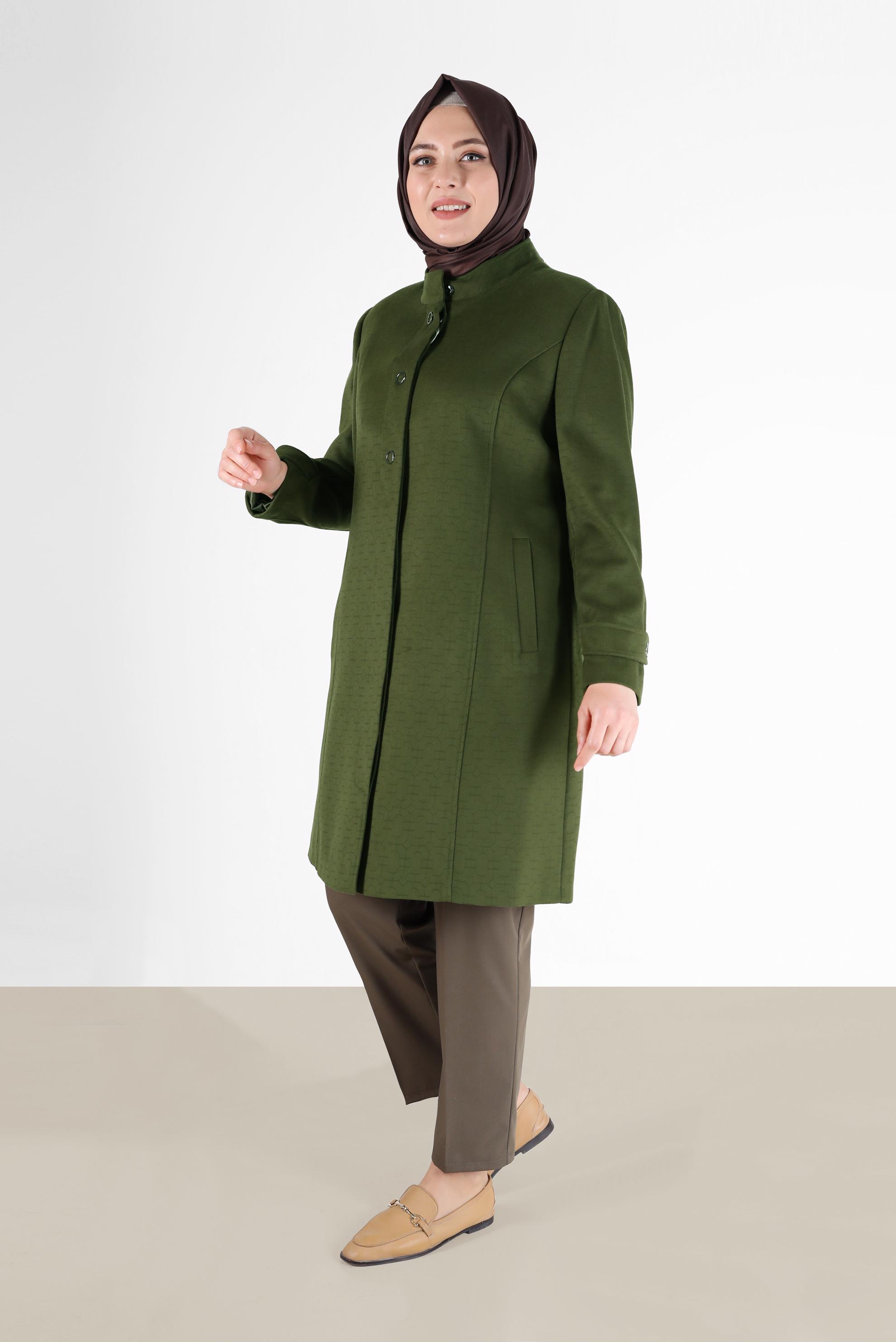 Tesettür giyim YEŞİL HAKİM YAKA KENDİNDEN DESENLİ KABAN 9610 